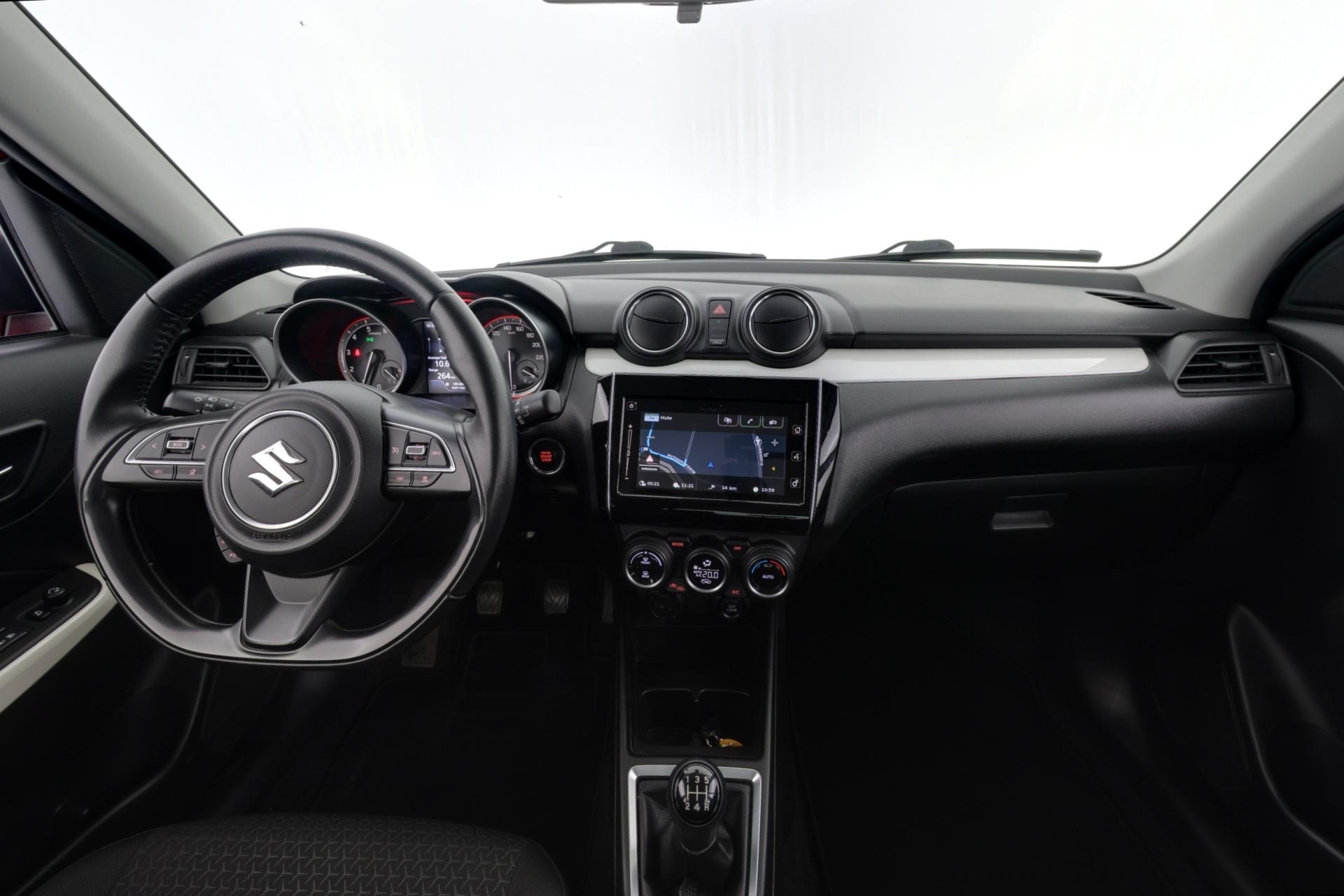 SUZUKI Swift 2018