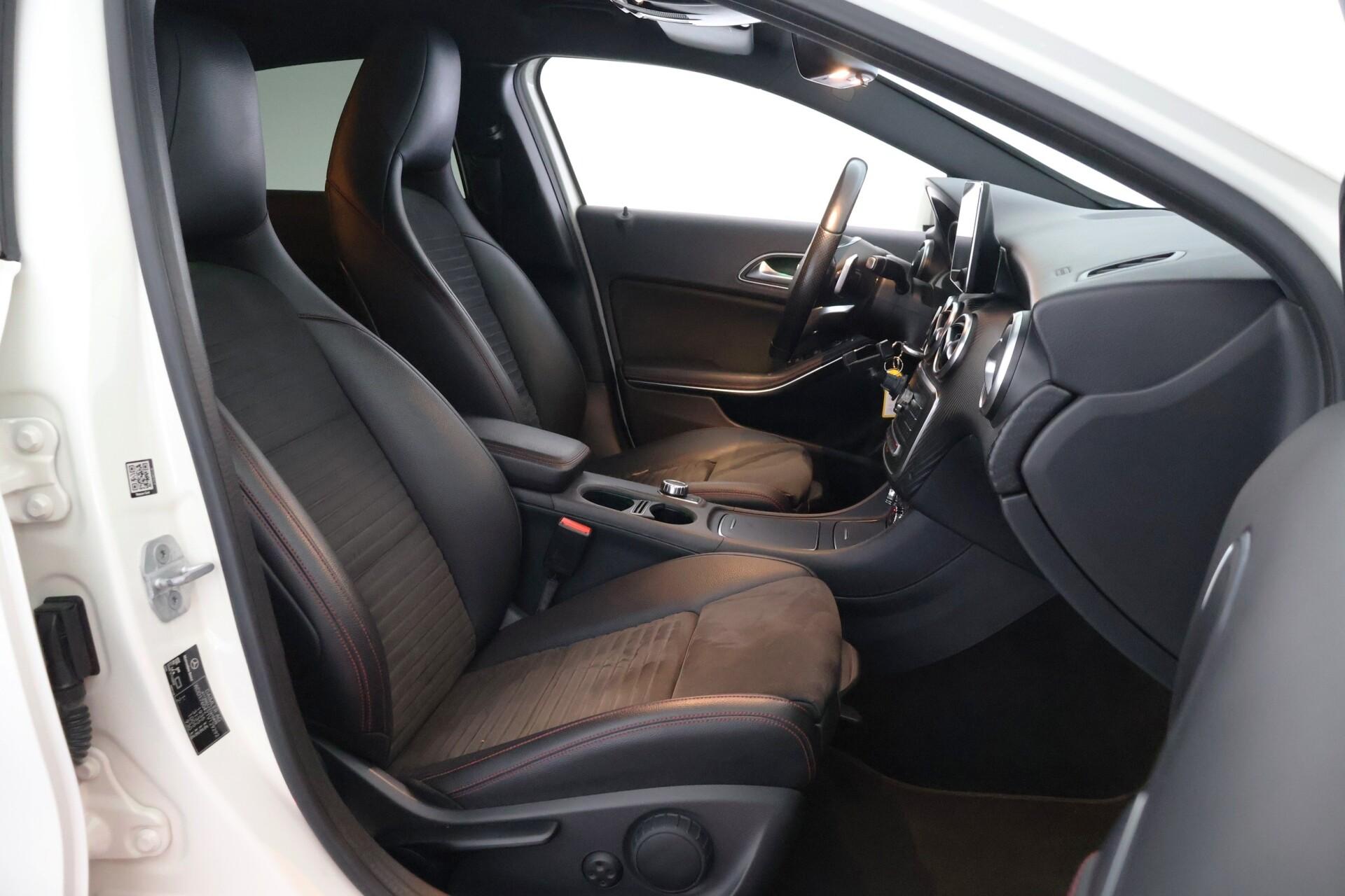 MERCEDES-BENZ A 2016