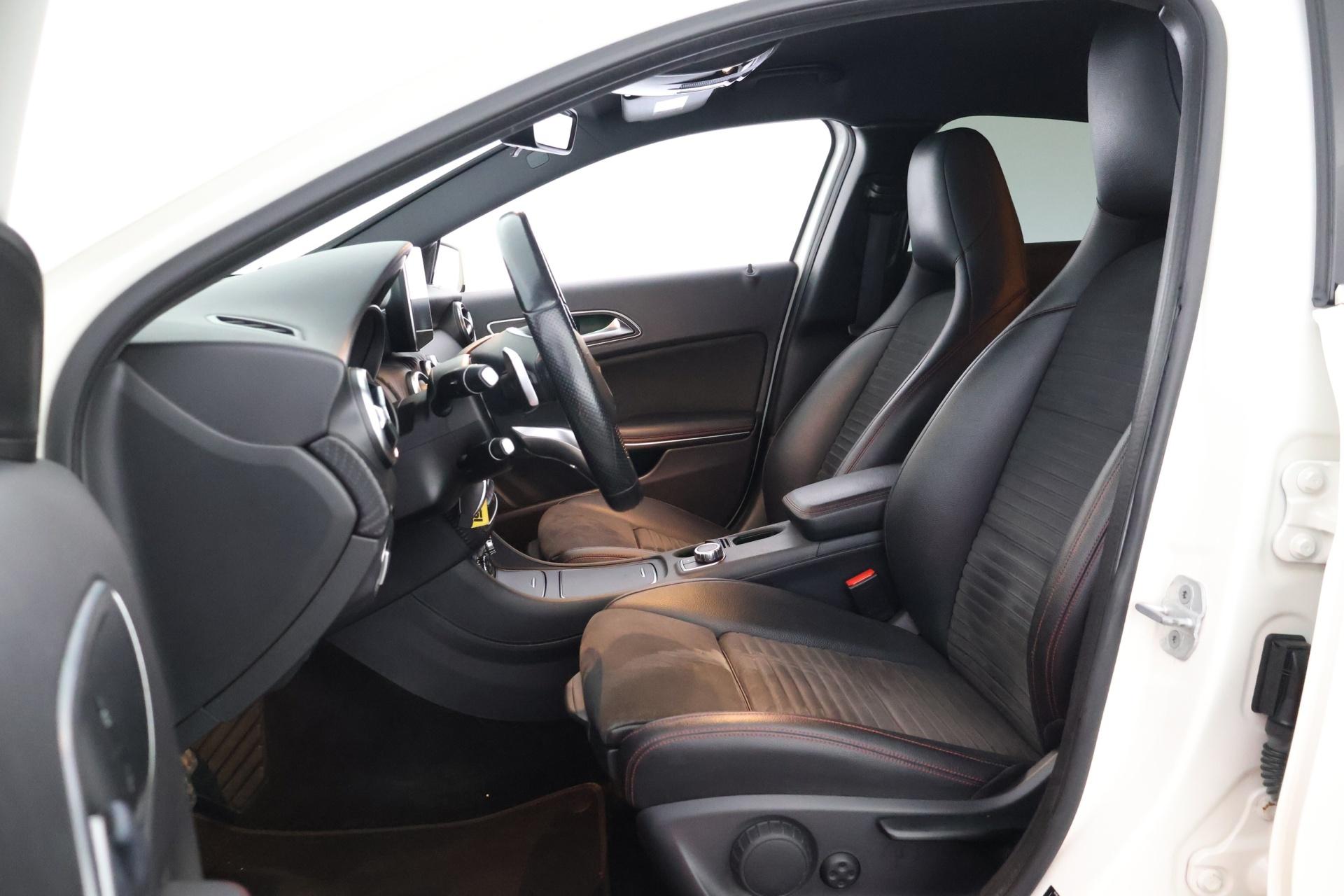 MERCEDES-BENZ A 2016