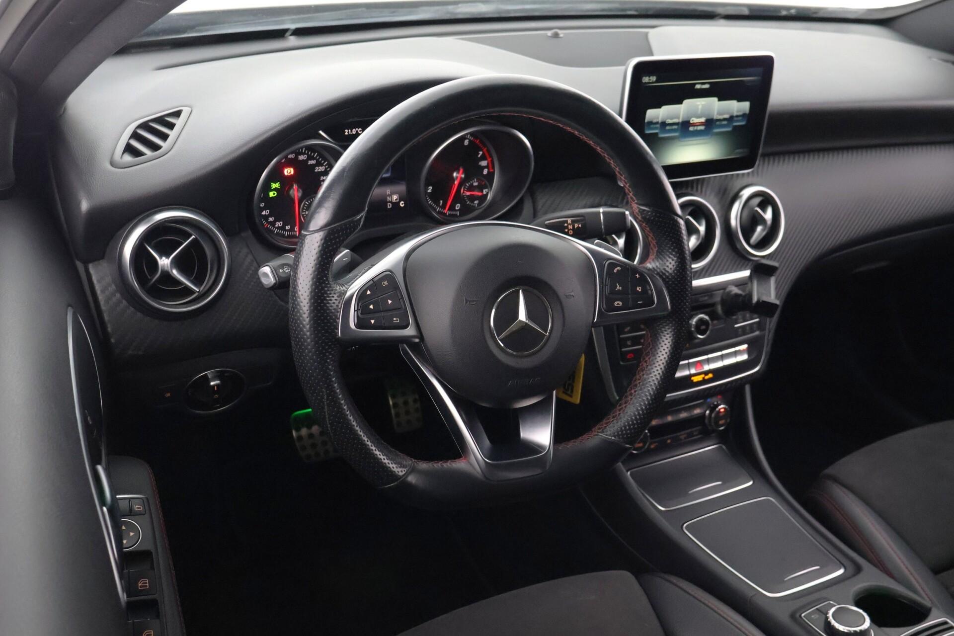 MERCEDES-BENZ A 2016