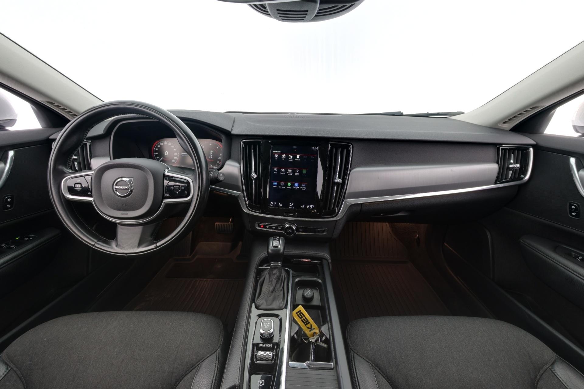 VOLVO V90 2019