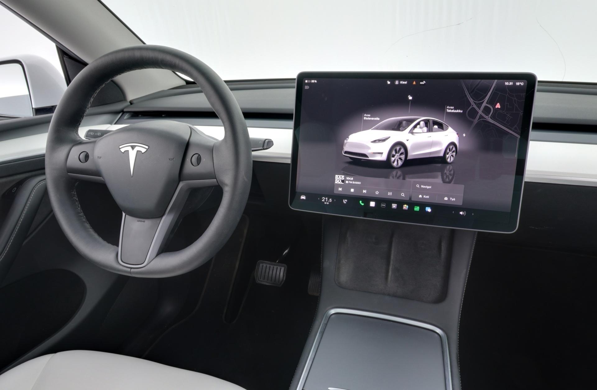 TESLA Model Y 2022