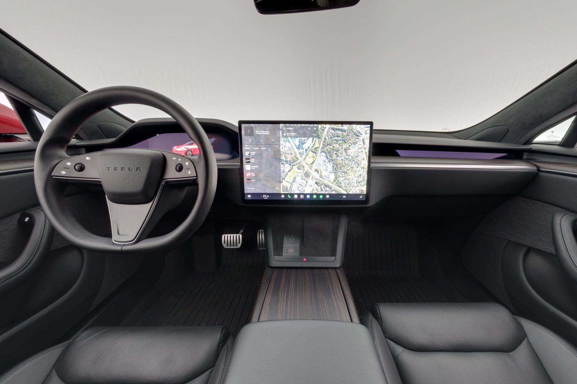 TESLA Model S 2023