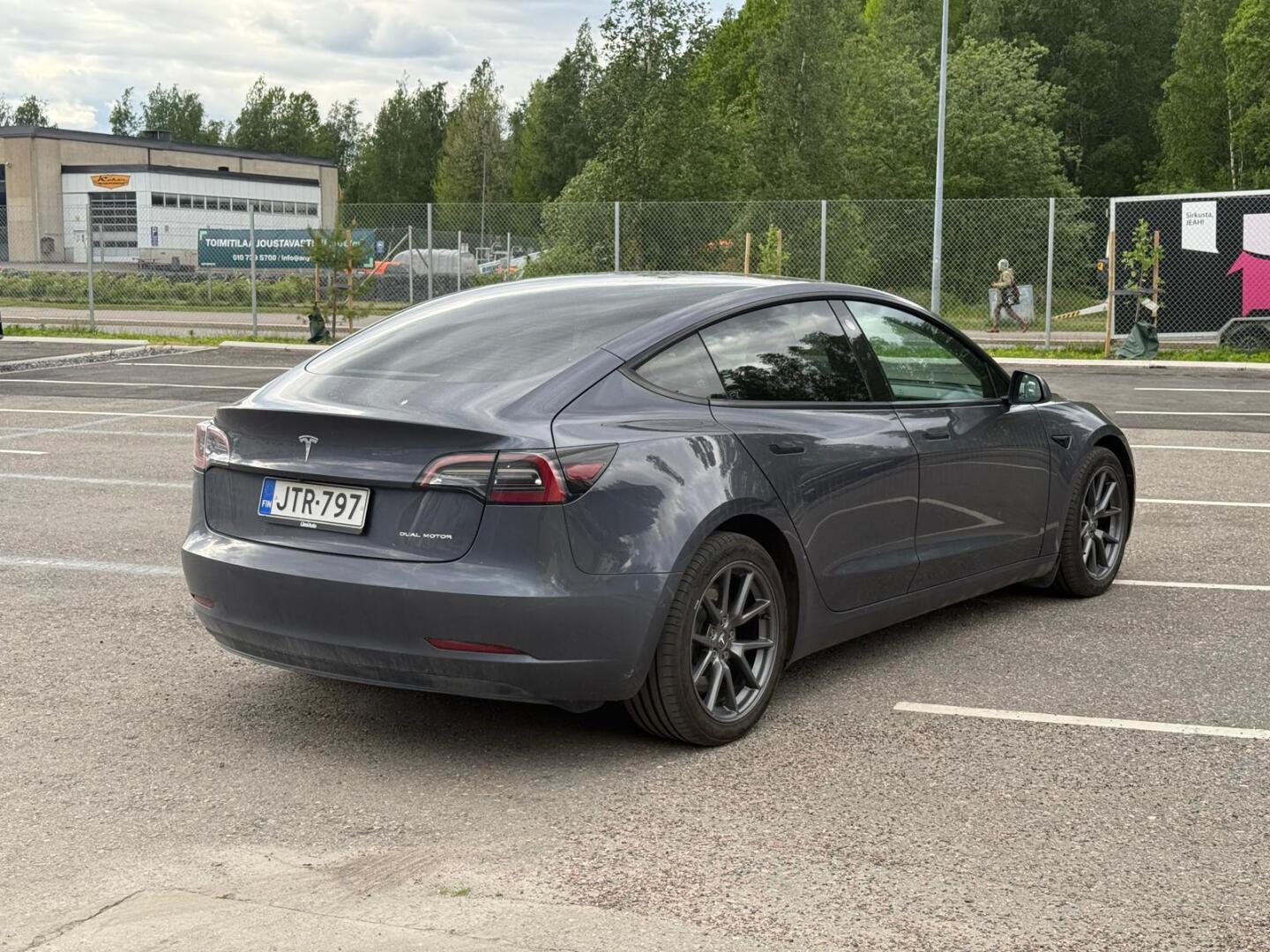 TESLA Model 3 2021