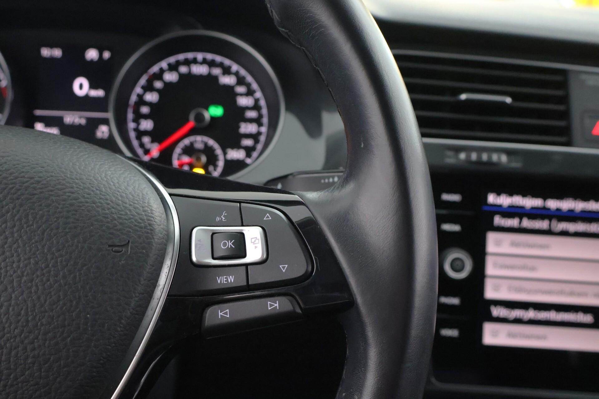 VOLKSWAGEN Golf 2019