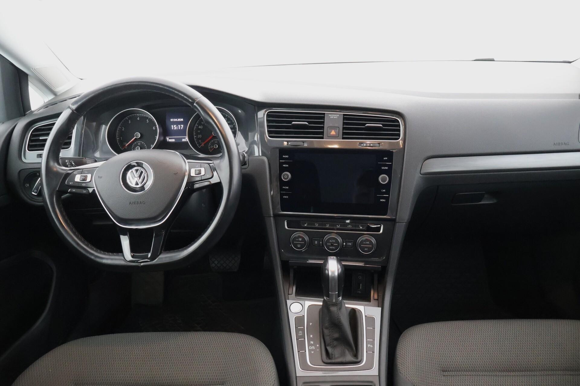 VOLKSWAGEN Golf 2018