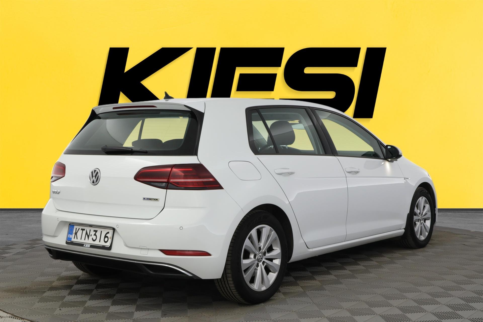 VOLKSWAGEN Golf 2018