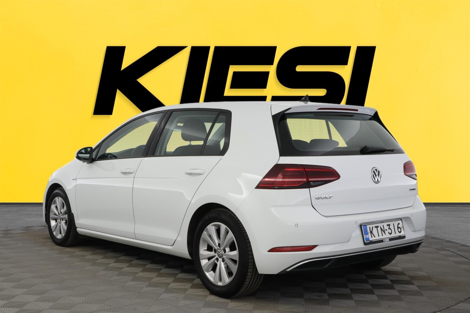 VOLKSWAGEN Golf 2018