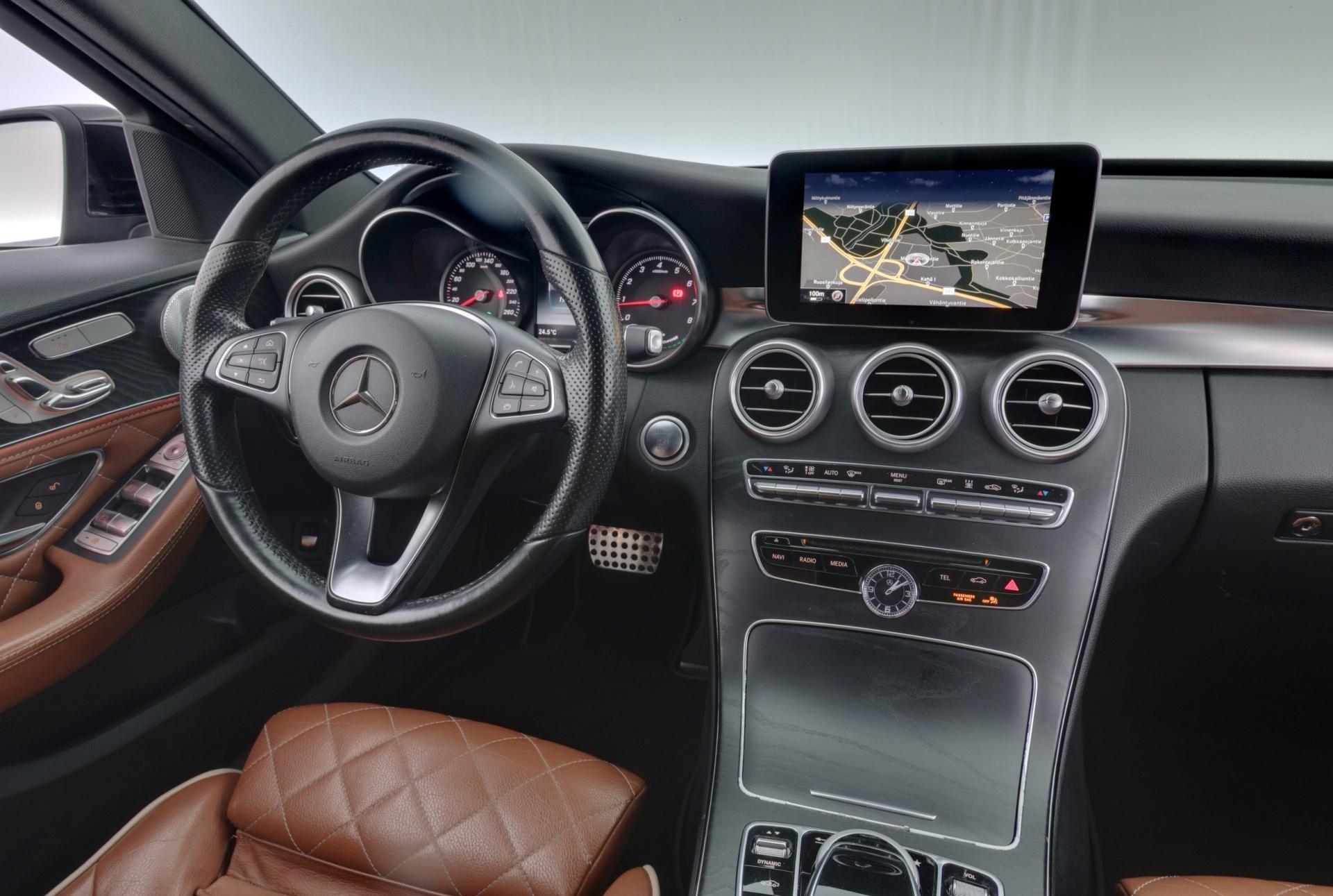 MERCEDES-BENZ C 2015
