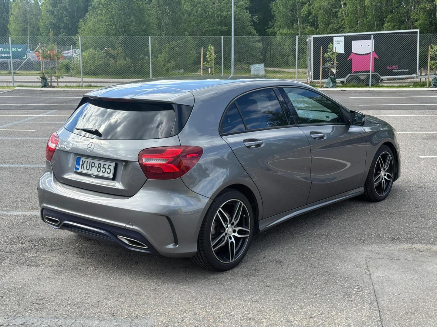 MERCEDES-BENZ A 2016