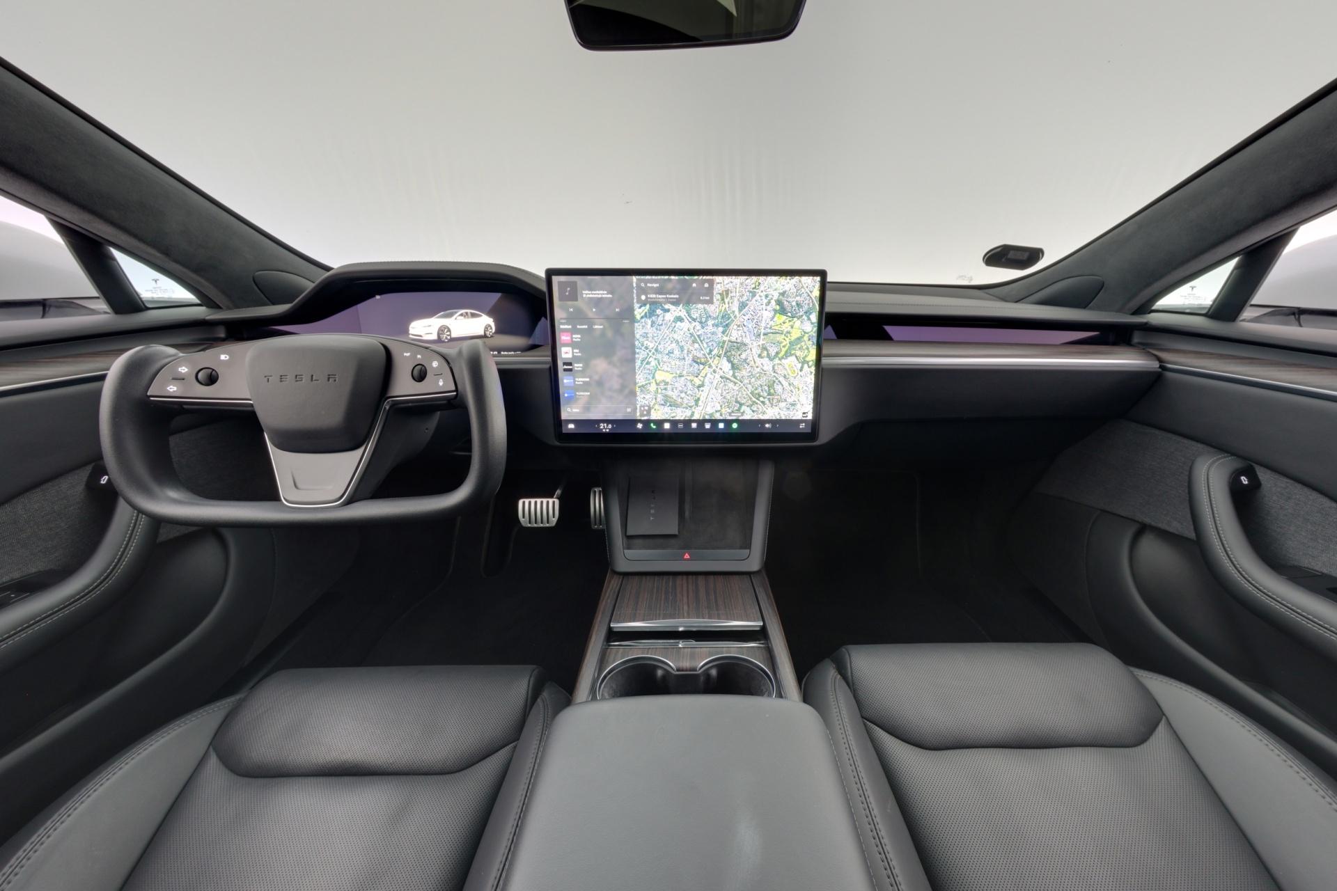 TESLA Model S 2023