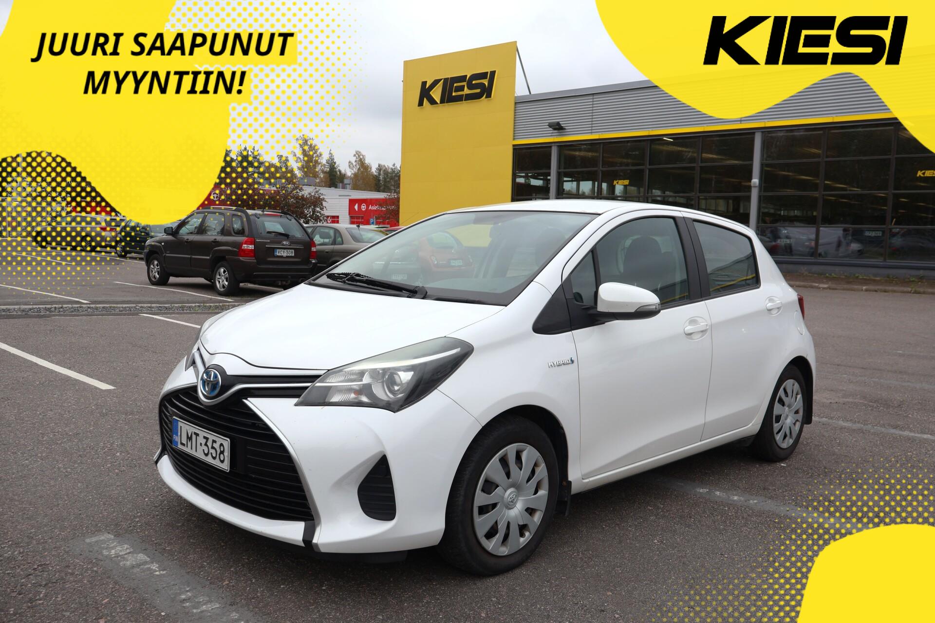 TOYOTA Yaris 2015