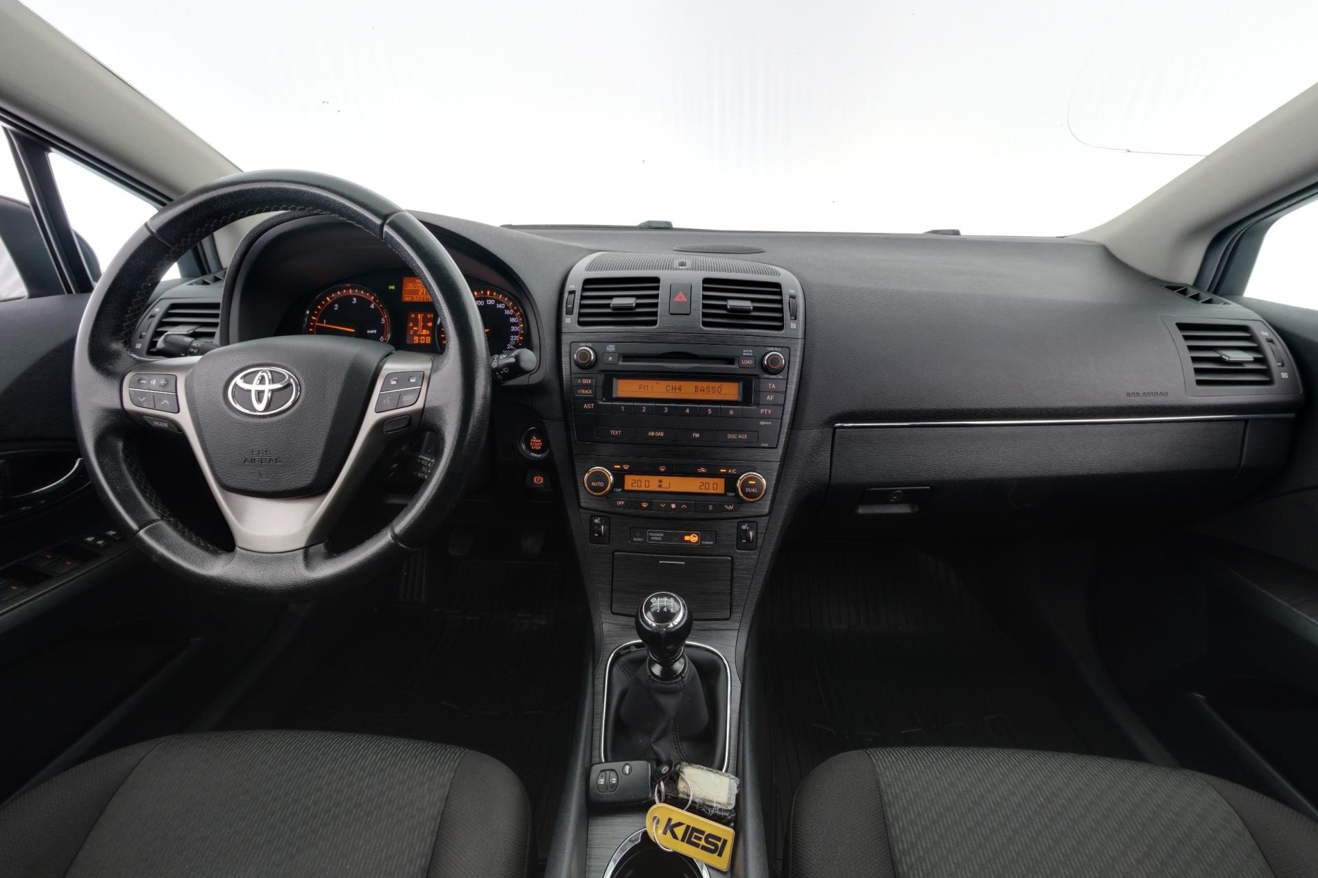 TOYOTA Avensis 2009