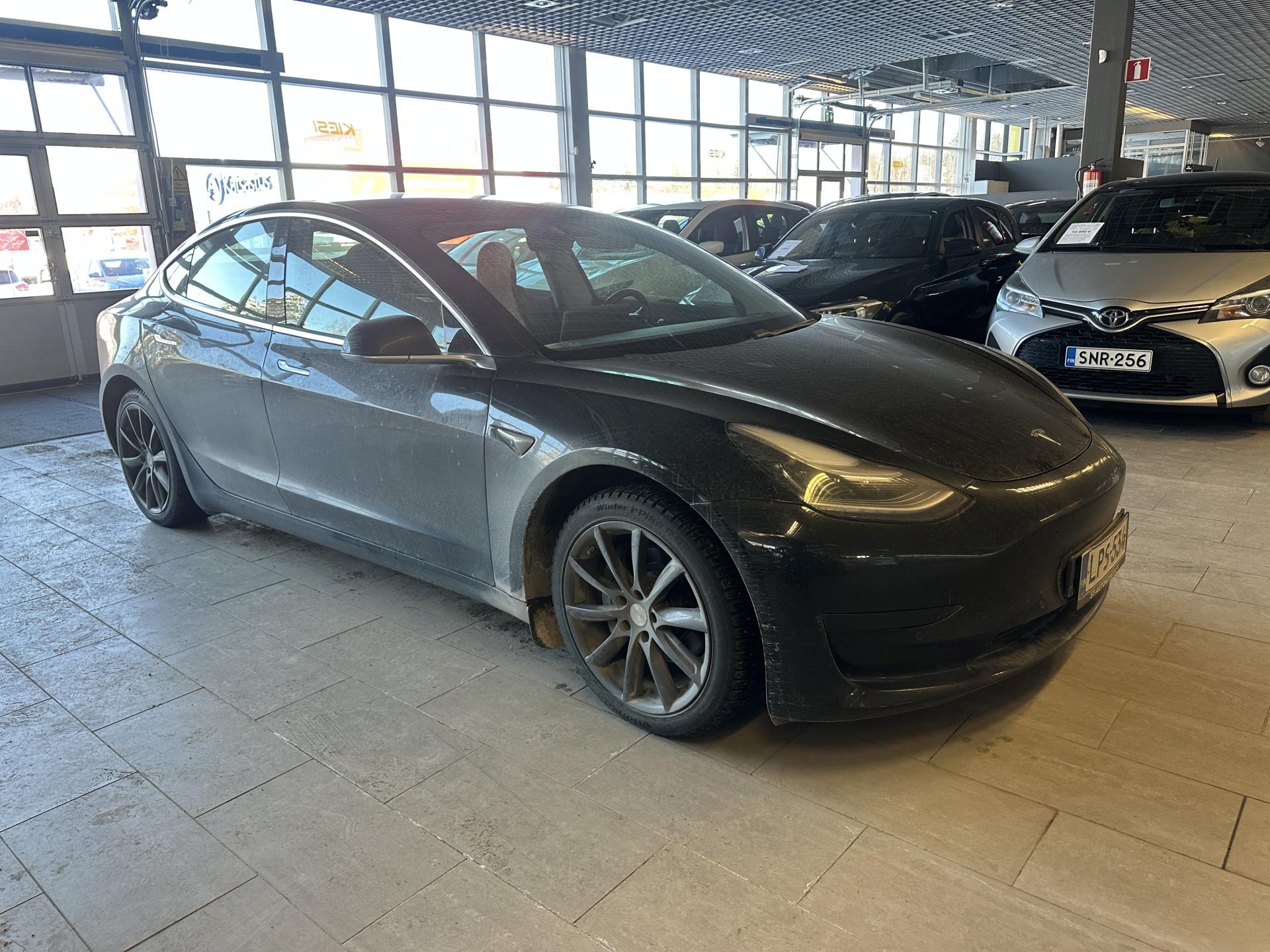 TESLA Model 3 2020