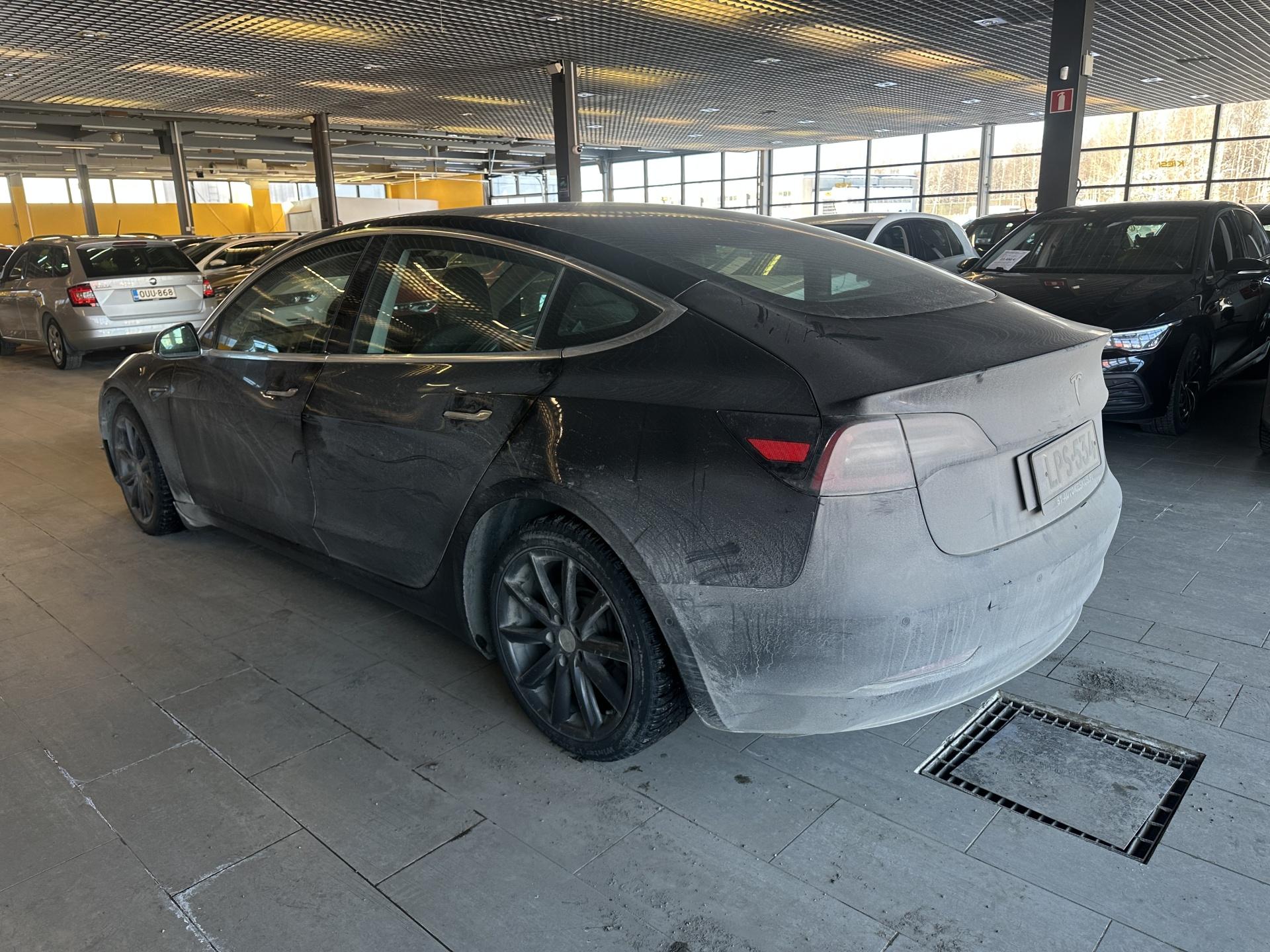 TESLA Model 3 2020