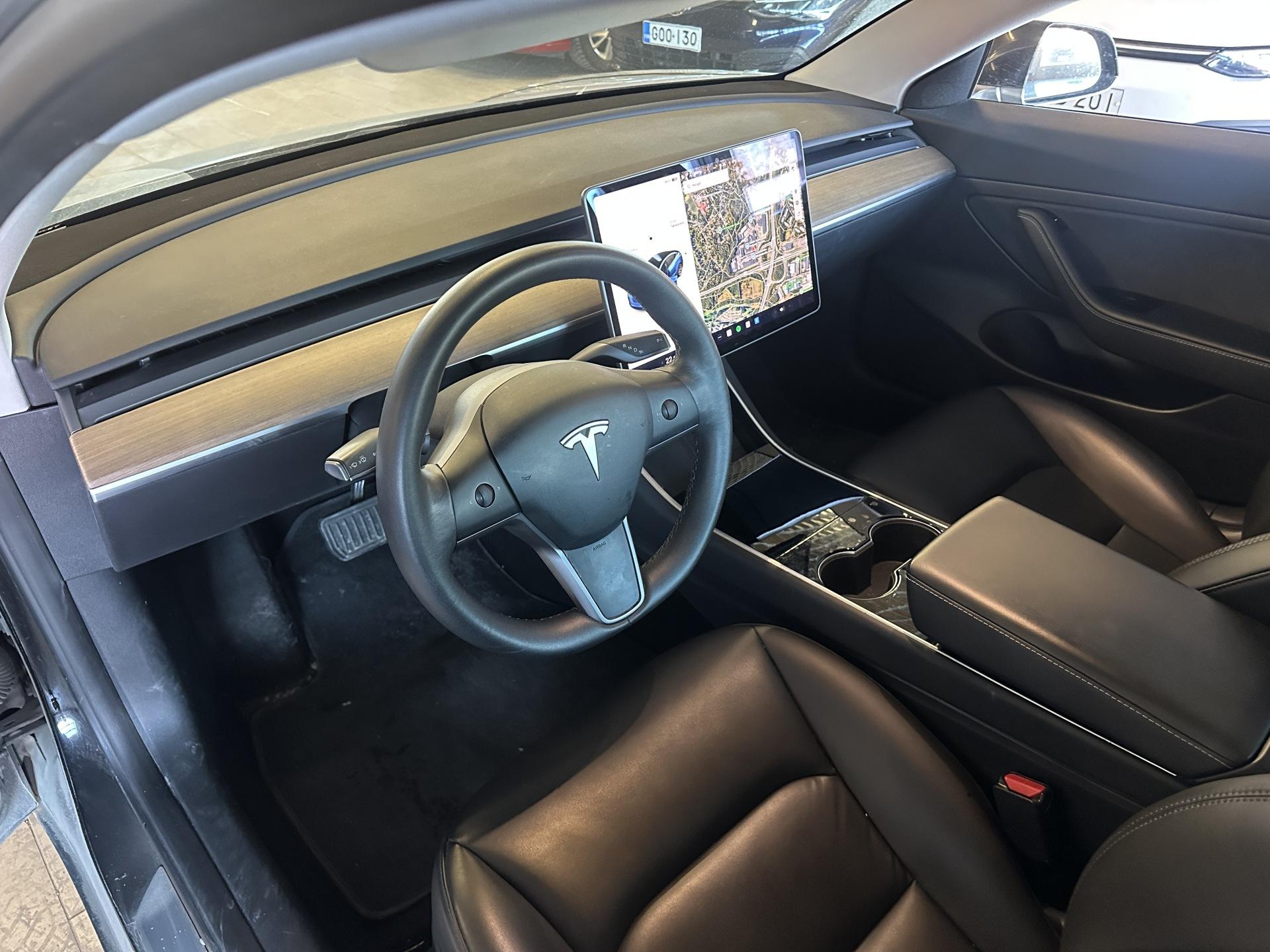 TESLA Model 3 2020