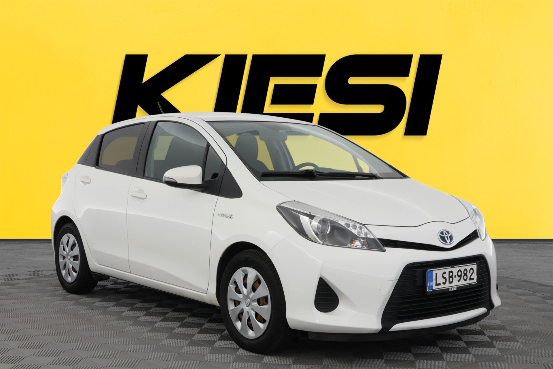 TOYOTA Yaris 2013