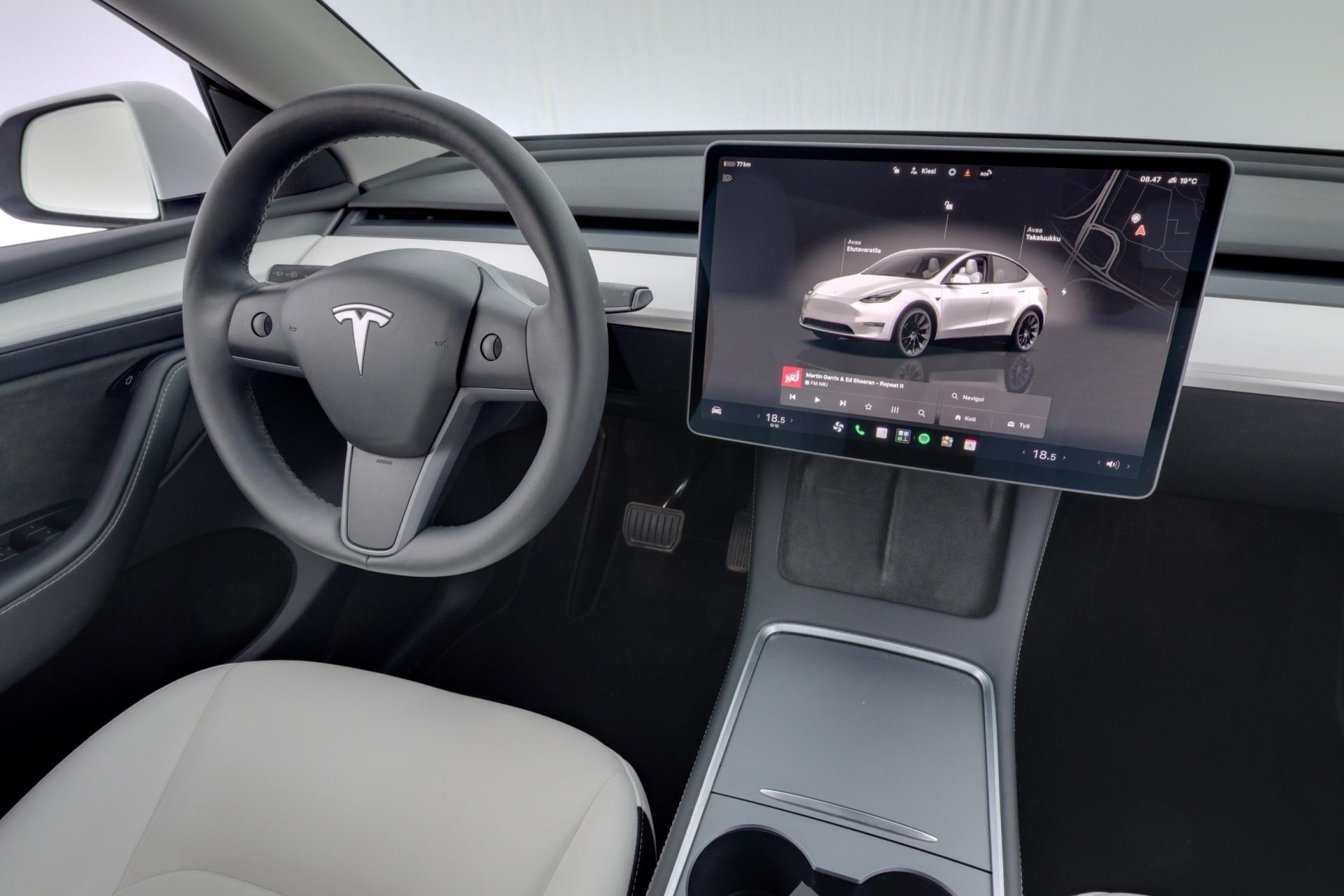 TESLA Model Y 2022