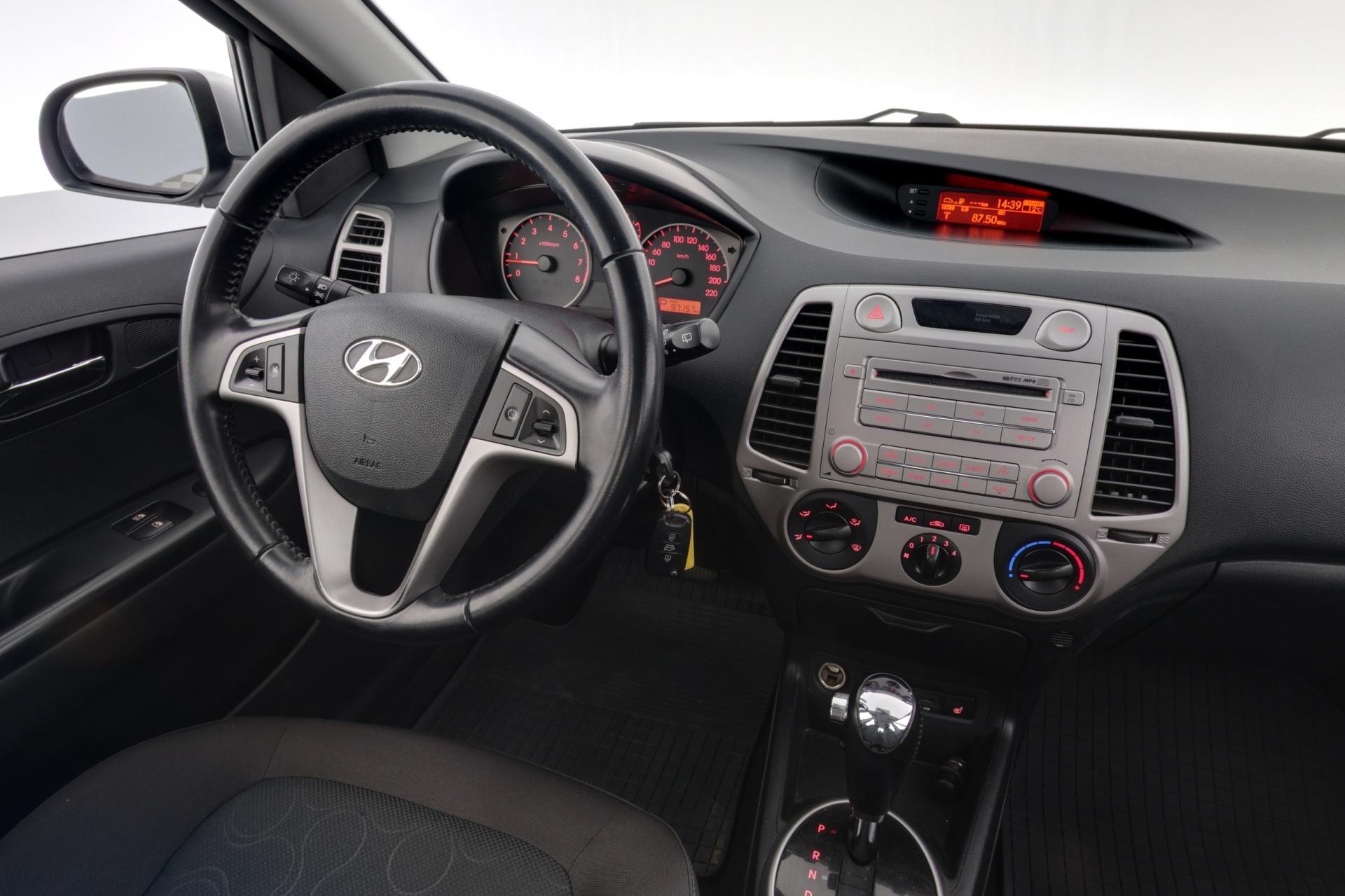 HYUNDAI i20 2010
