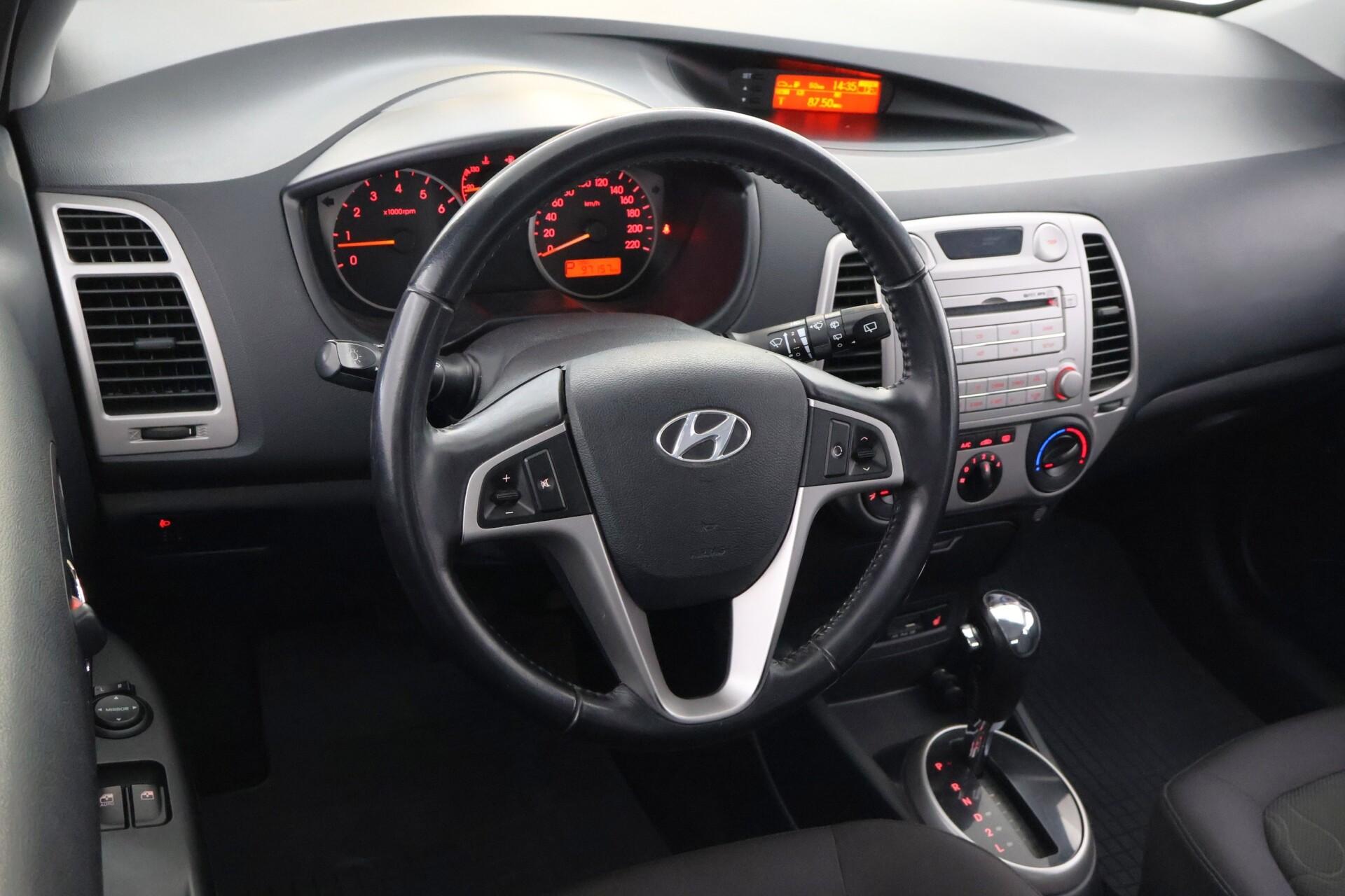 HYUNDAI i20 2010