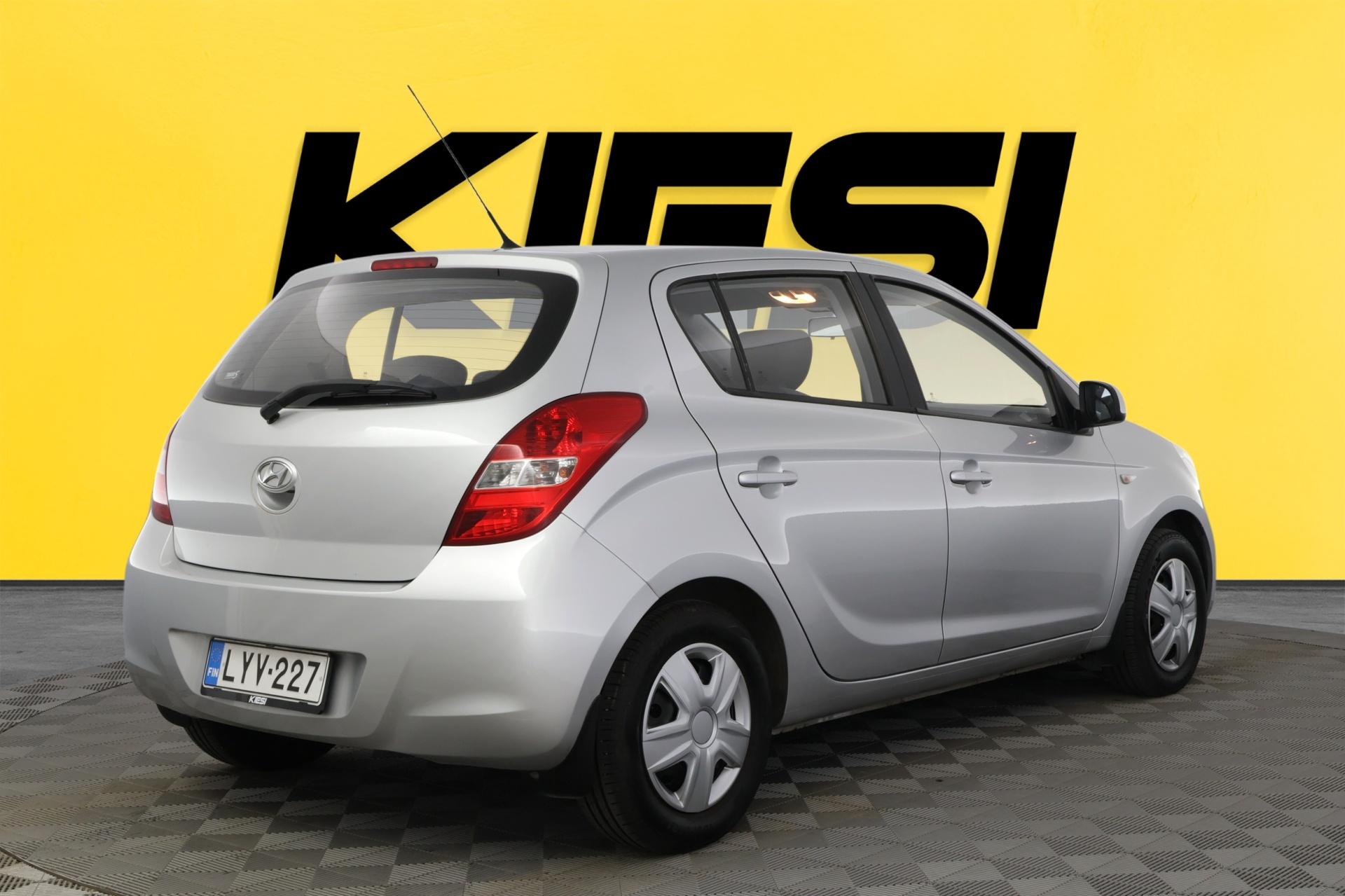 HYUNDAI i20 2010