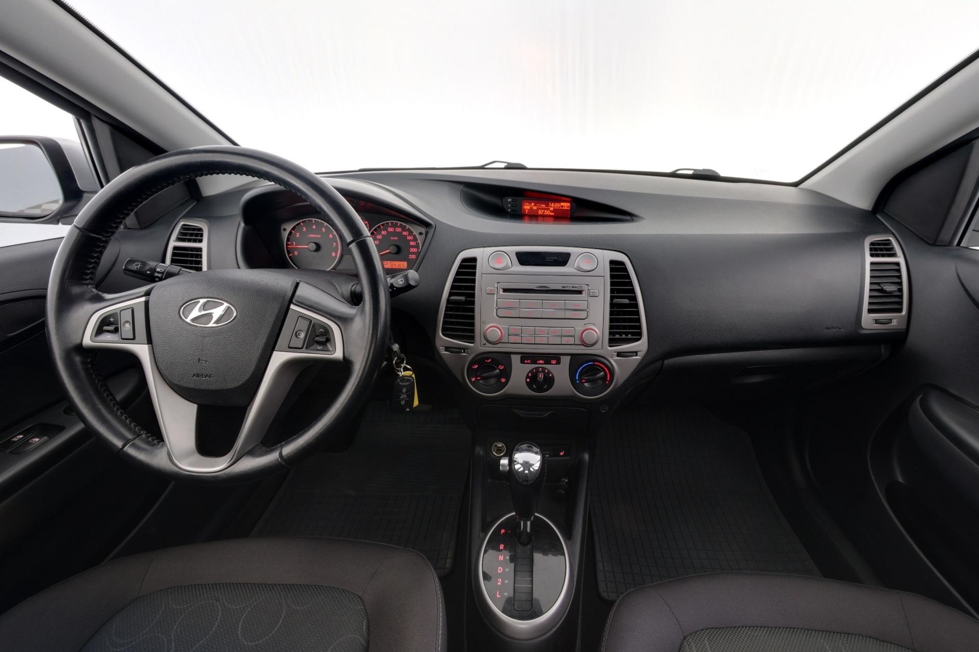 HYUNDAI i20 2010