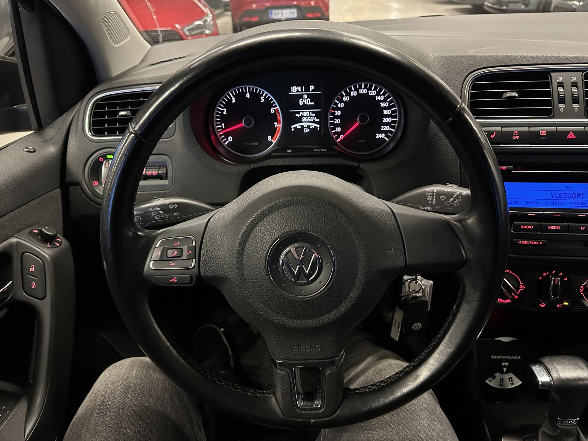 VOLKSWAGEN Polo 2009