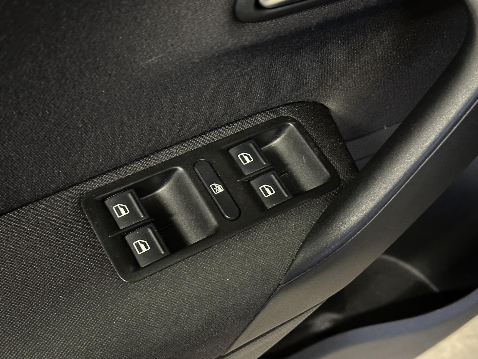 VOLKSWAGEN Polo 2009