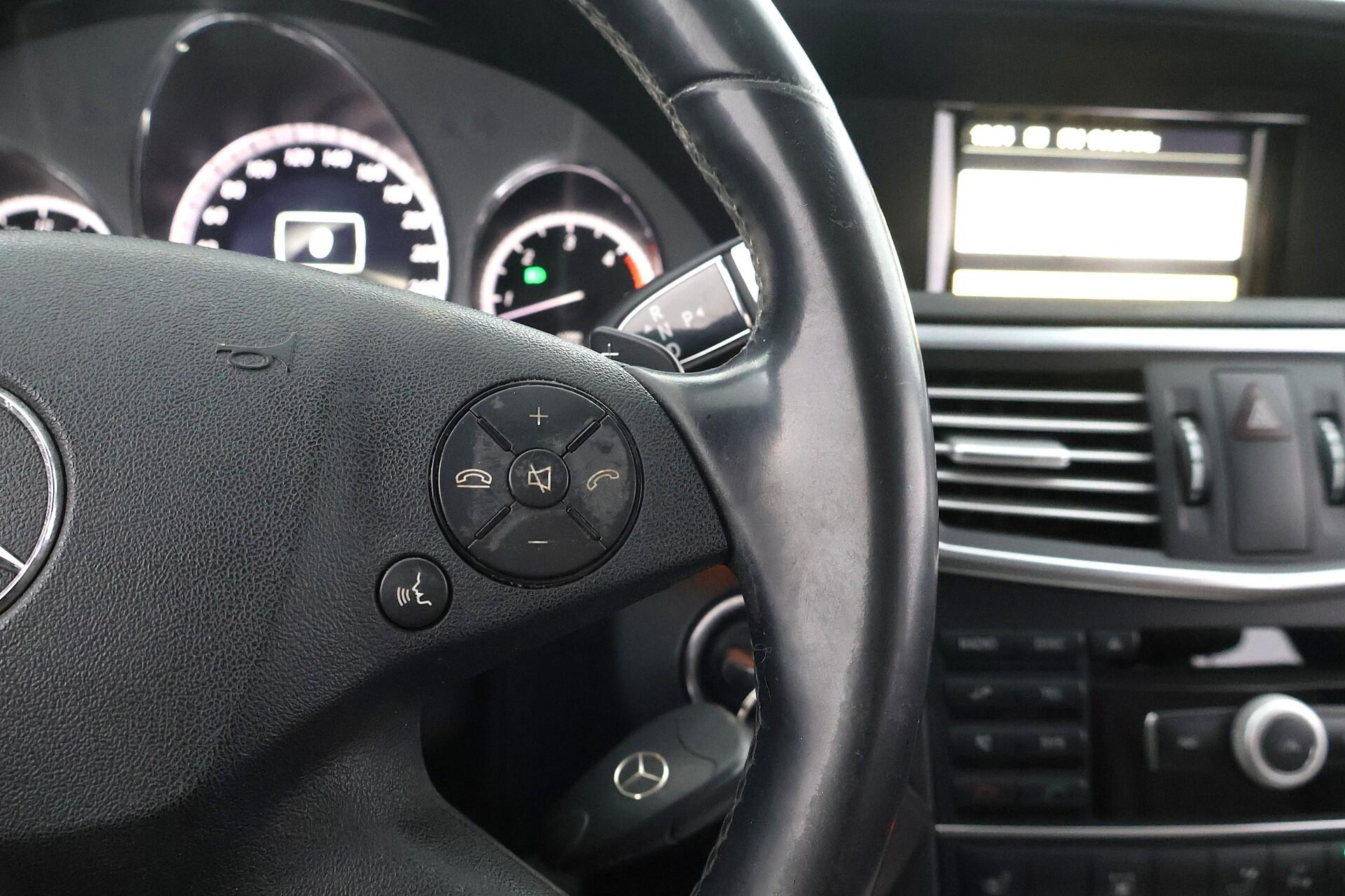 MERCEDES-BENZ E 2012