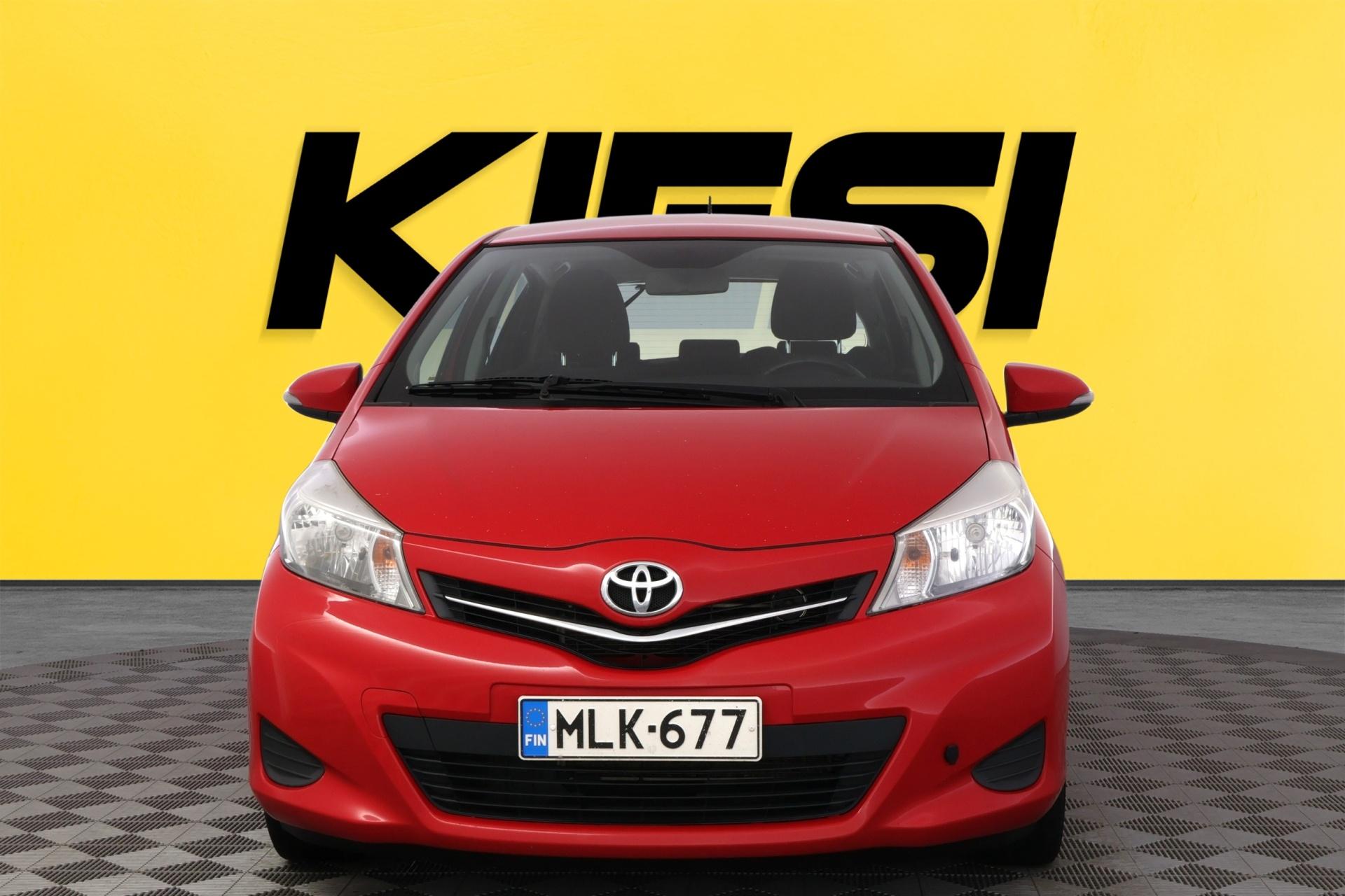 TOYOTA Yaris 2013