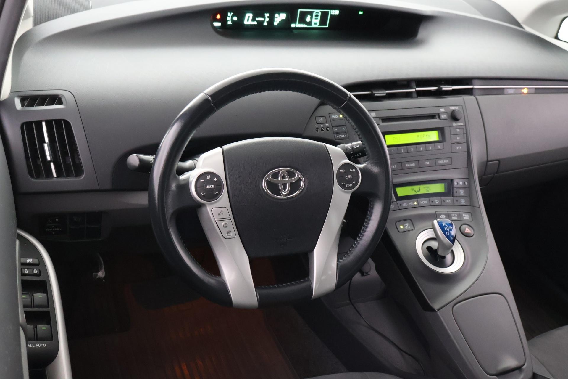 TOYOTA Prius 2010