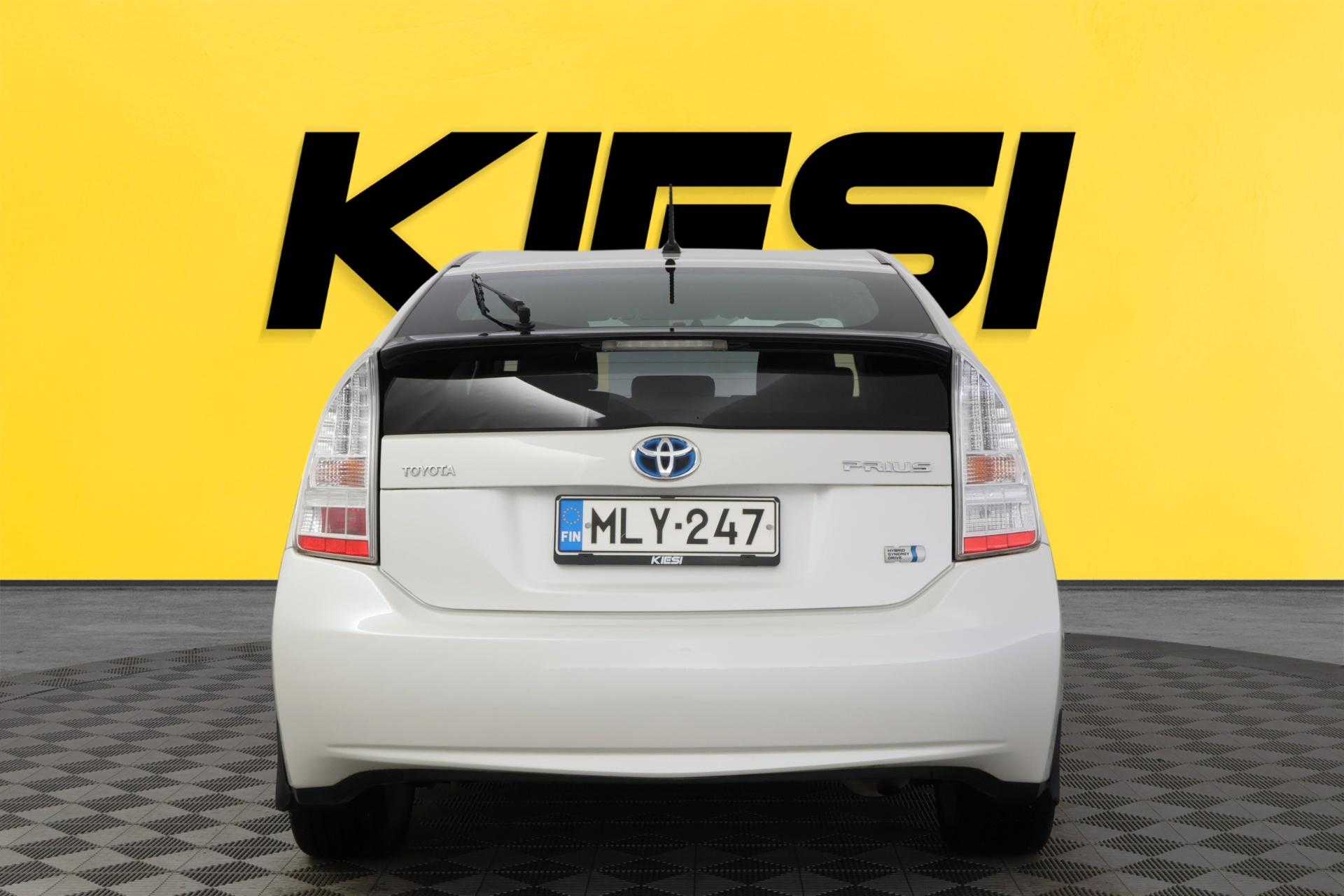 TOYOTA Prius 2010