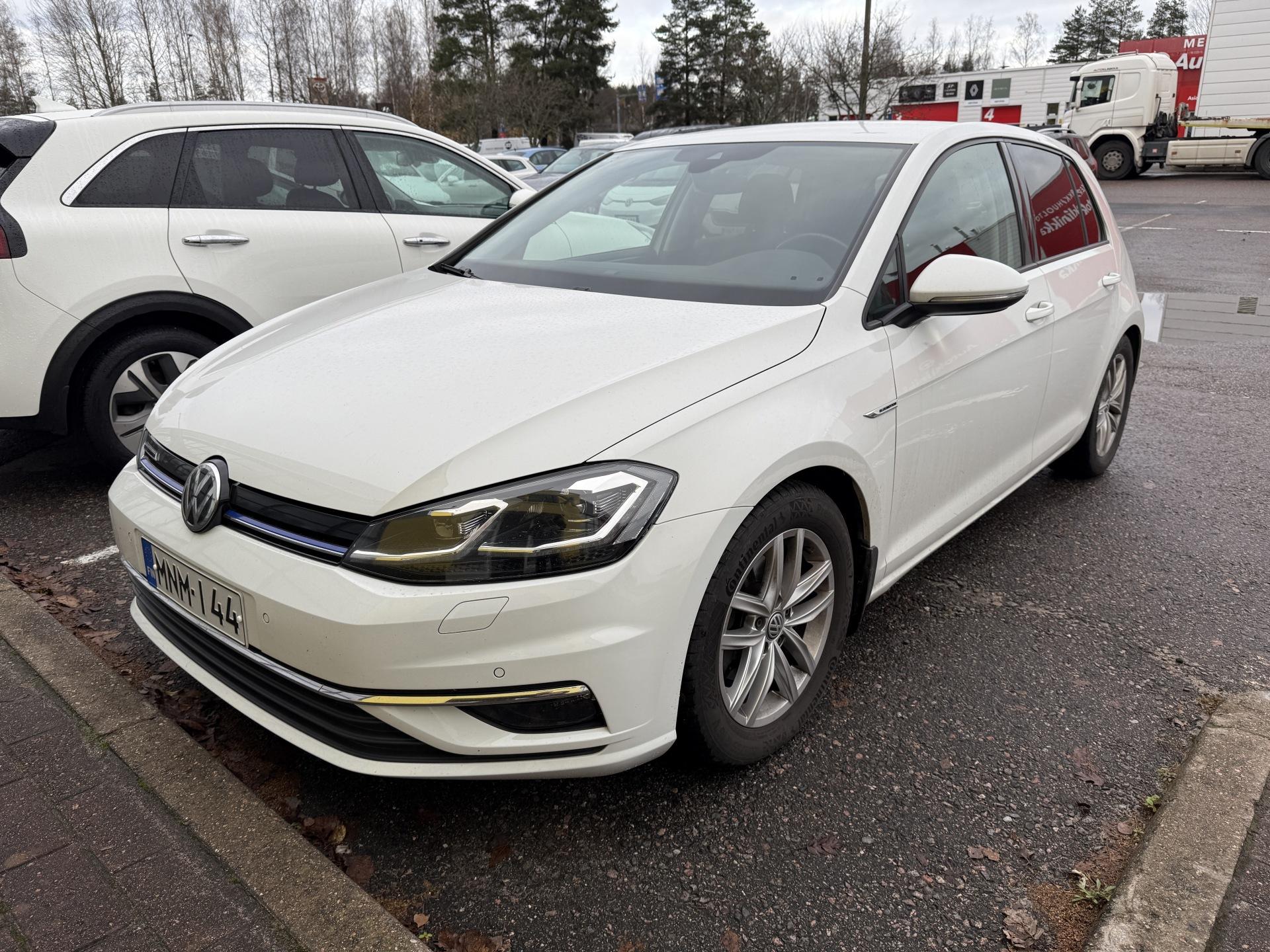 VOLKSWAGEN Golf 2018