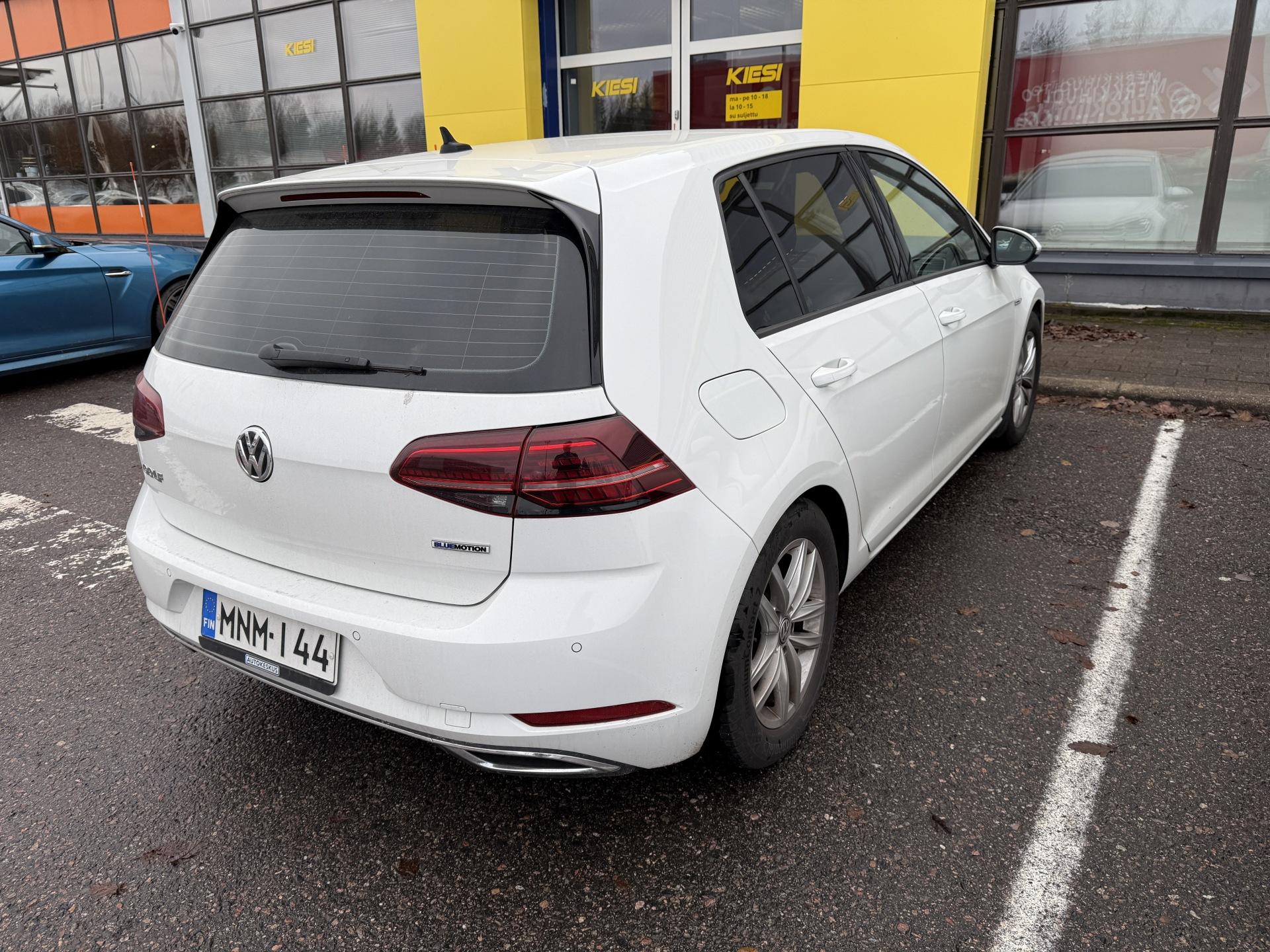 VOLKSWAGEN Golf 2018
