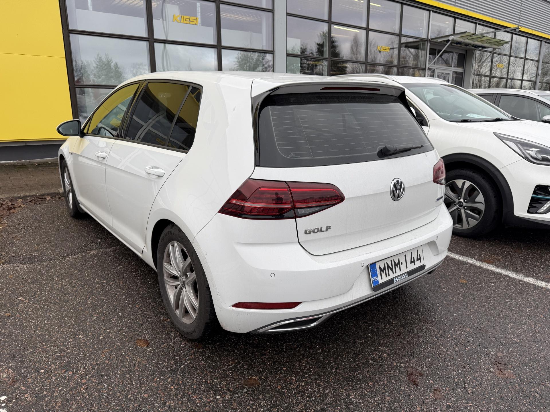 VOLKSWAGEN Golf 2018
