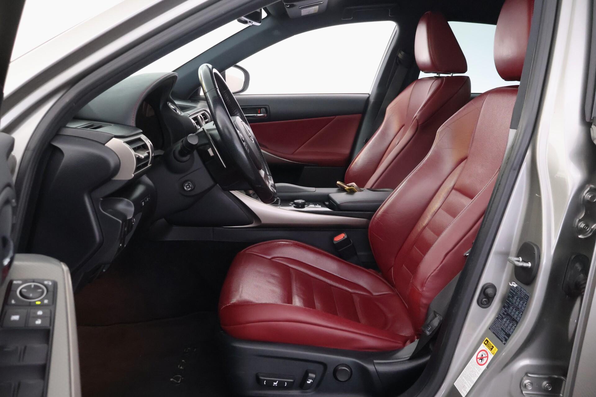 LEXUS IS 2013