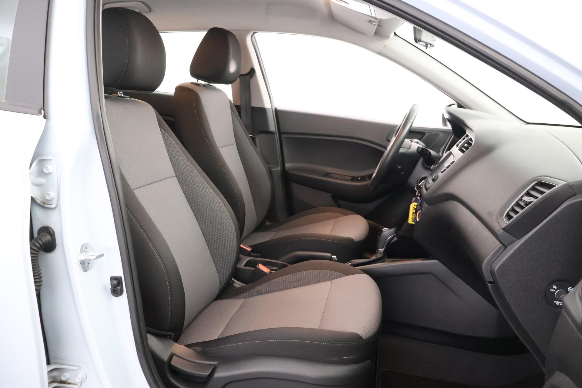 HYUNDAI i20 2019