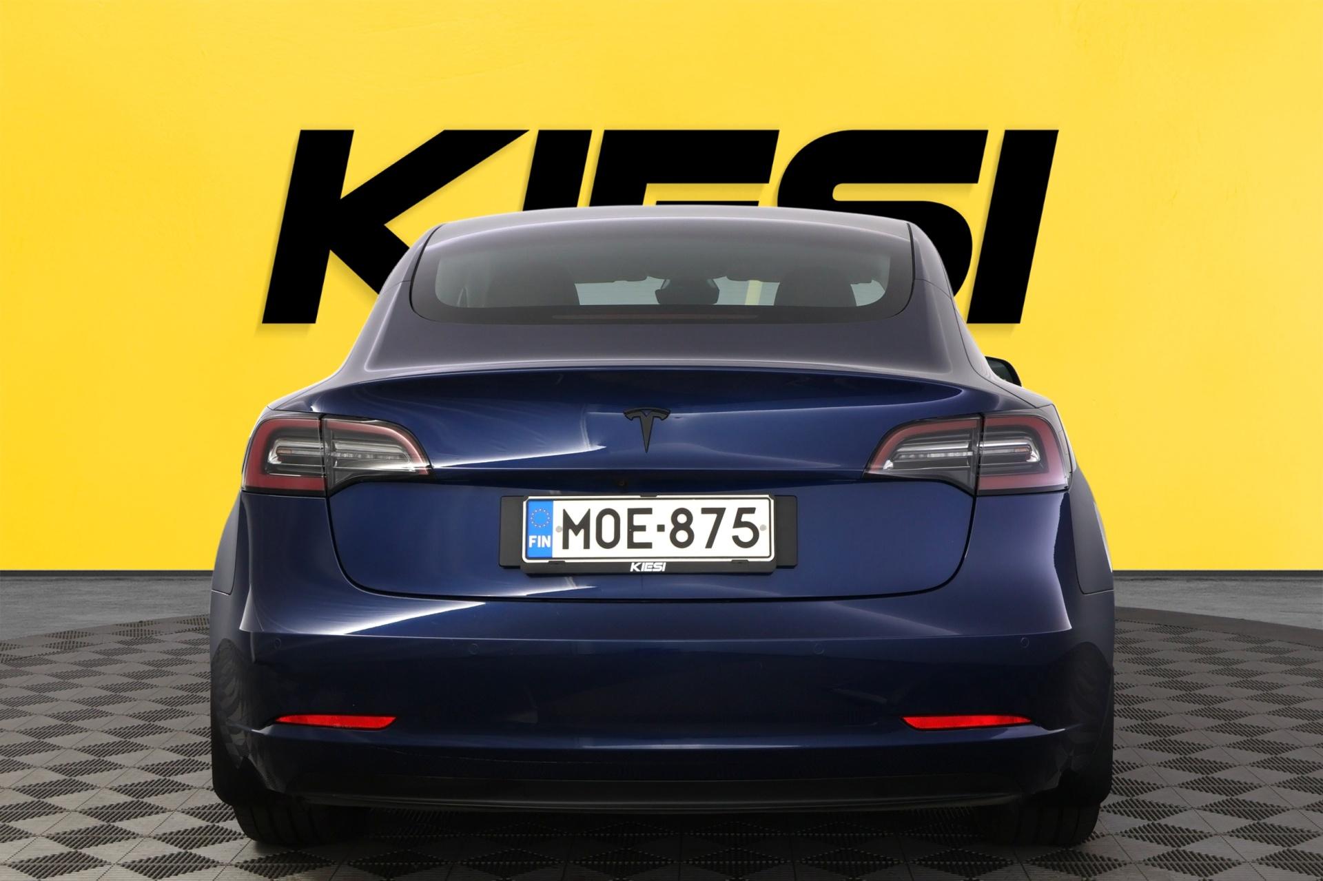 TESLA Model 3 2021