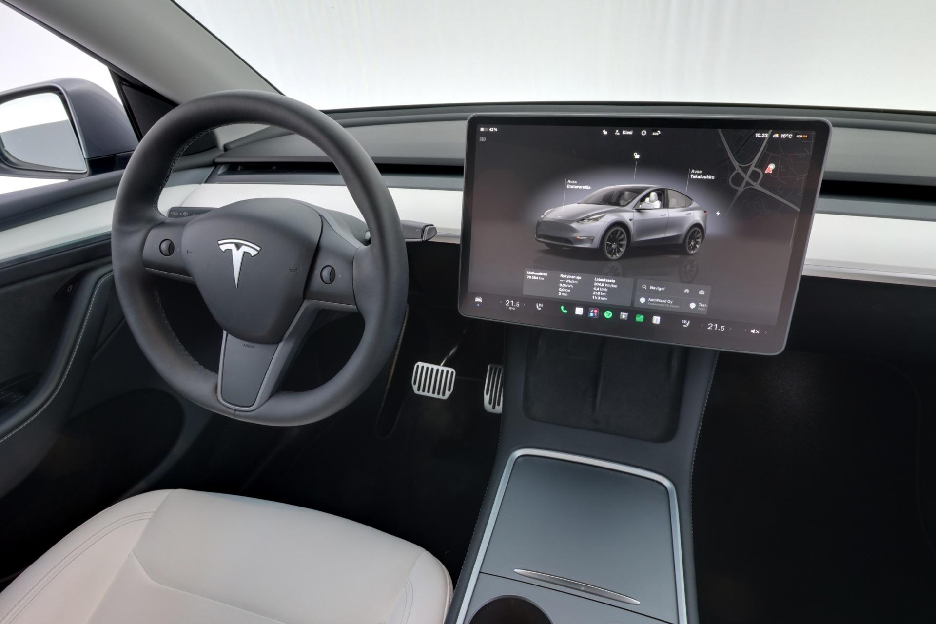 TESLA Model Y 2023