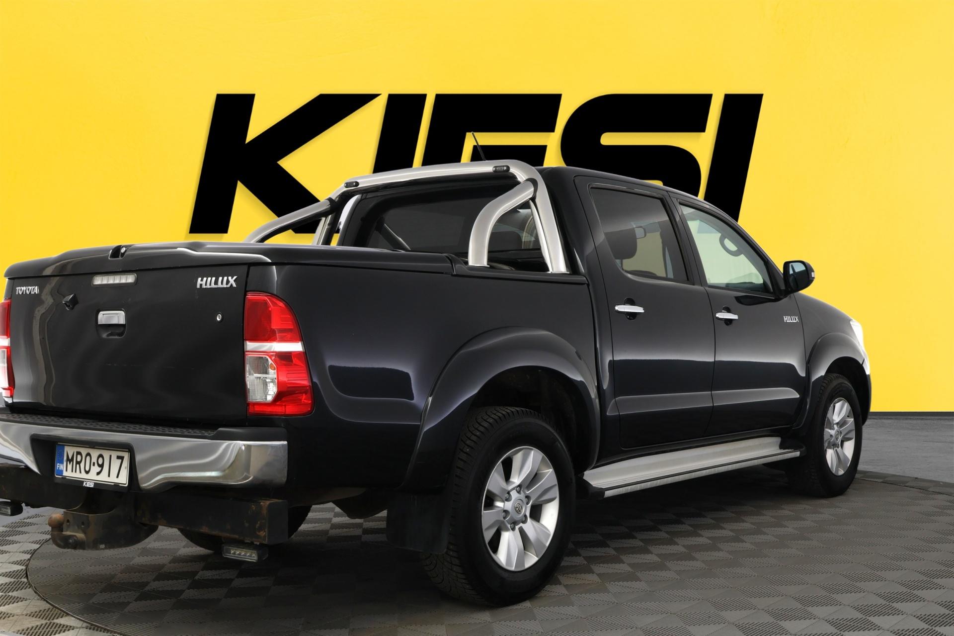 TOYOTA Hilux 2014