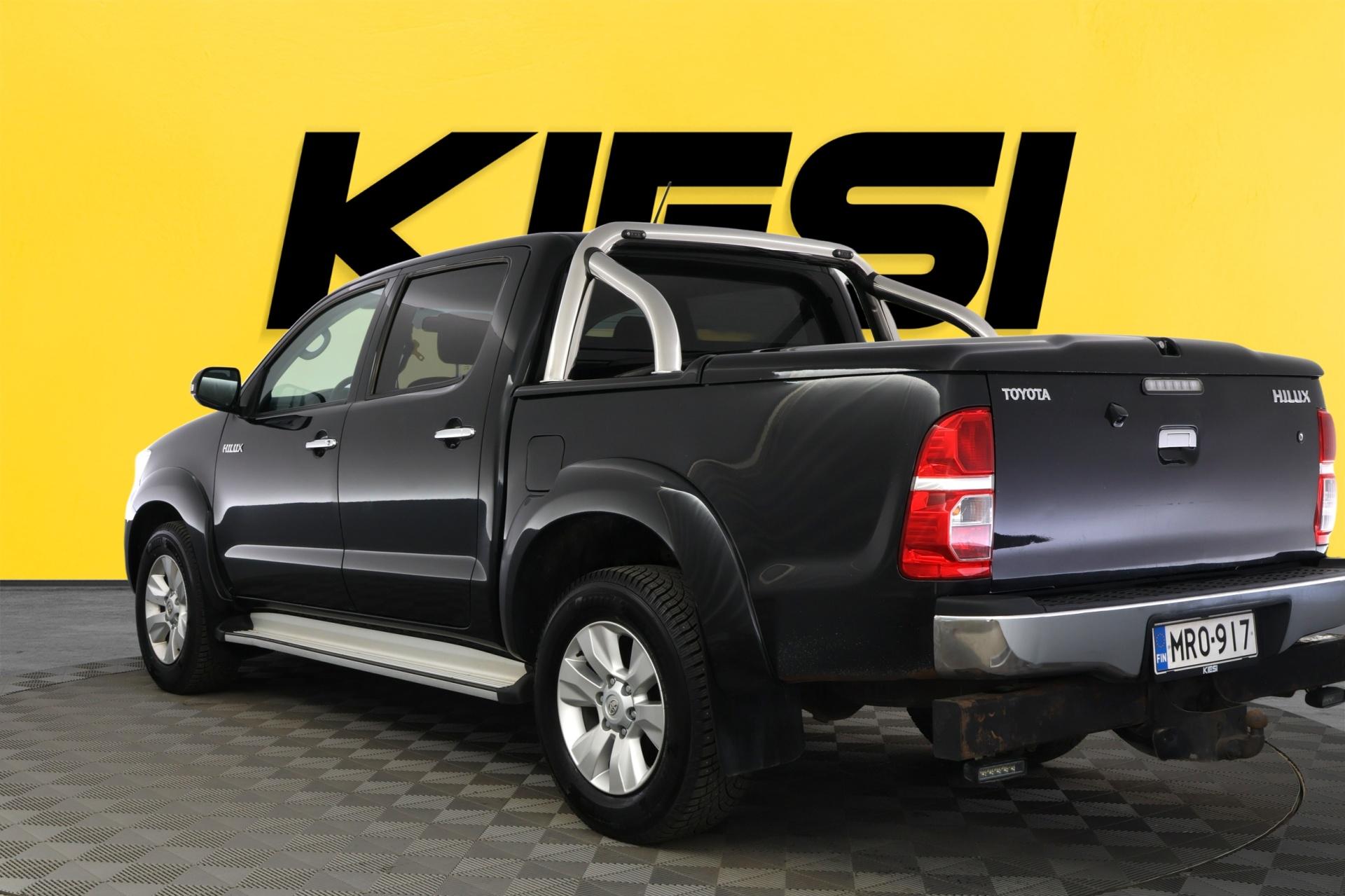 TOYOTA Hilux 2014