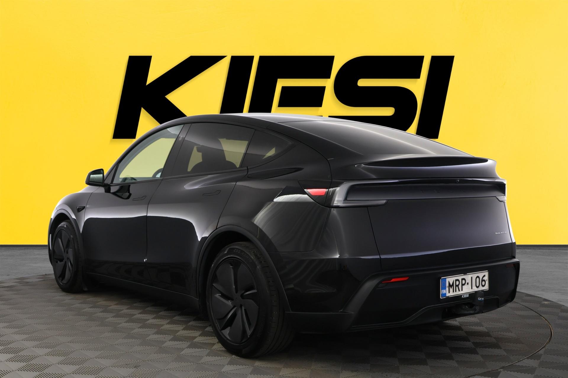 TESLA Model Y 2025