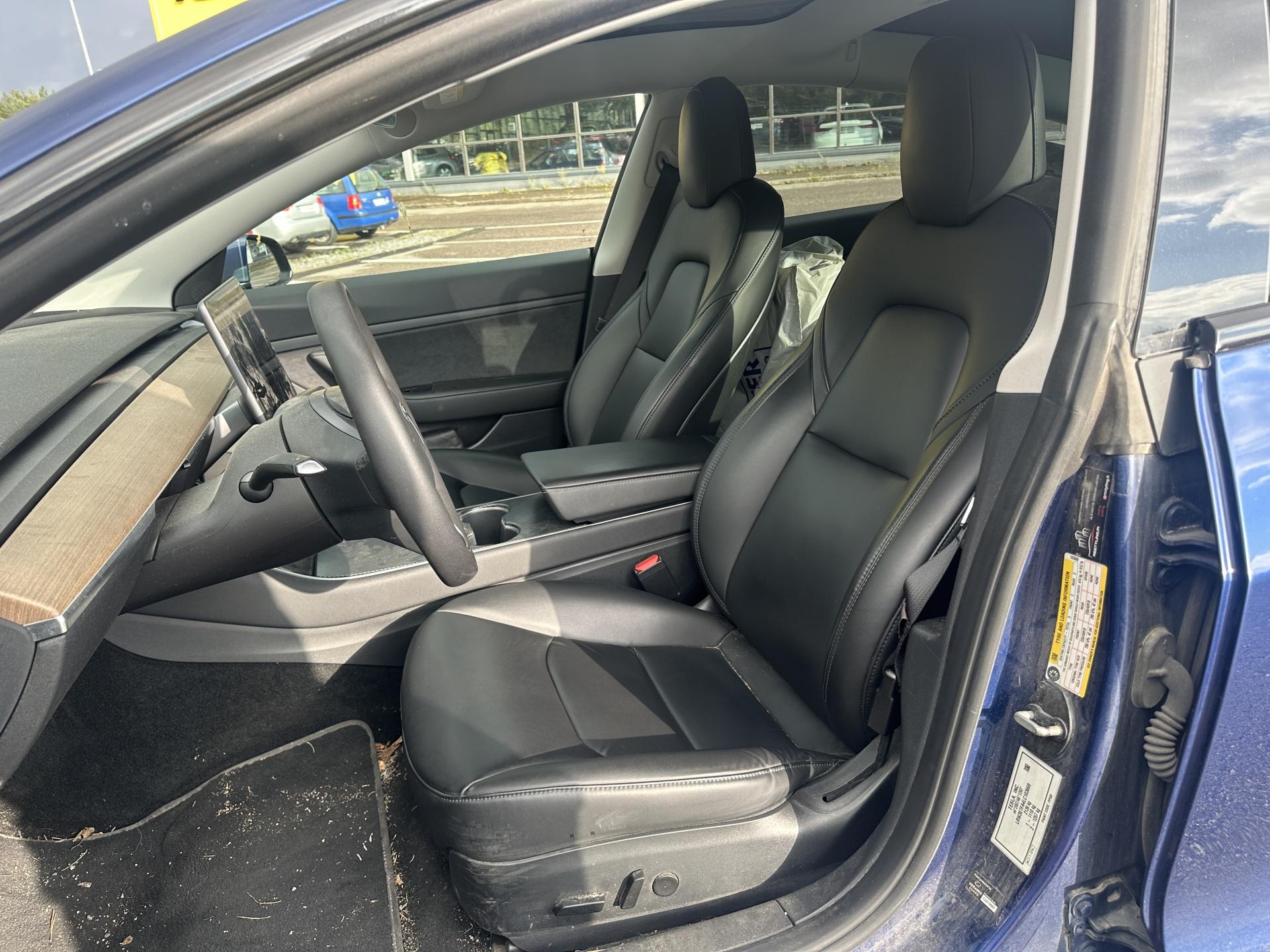 TESLA Model 3 2020