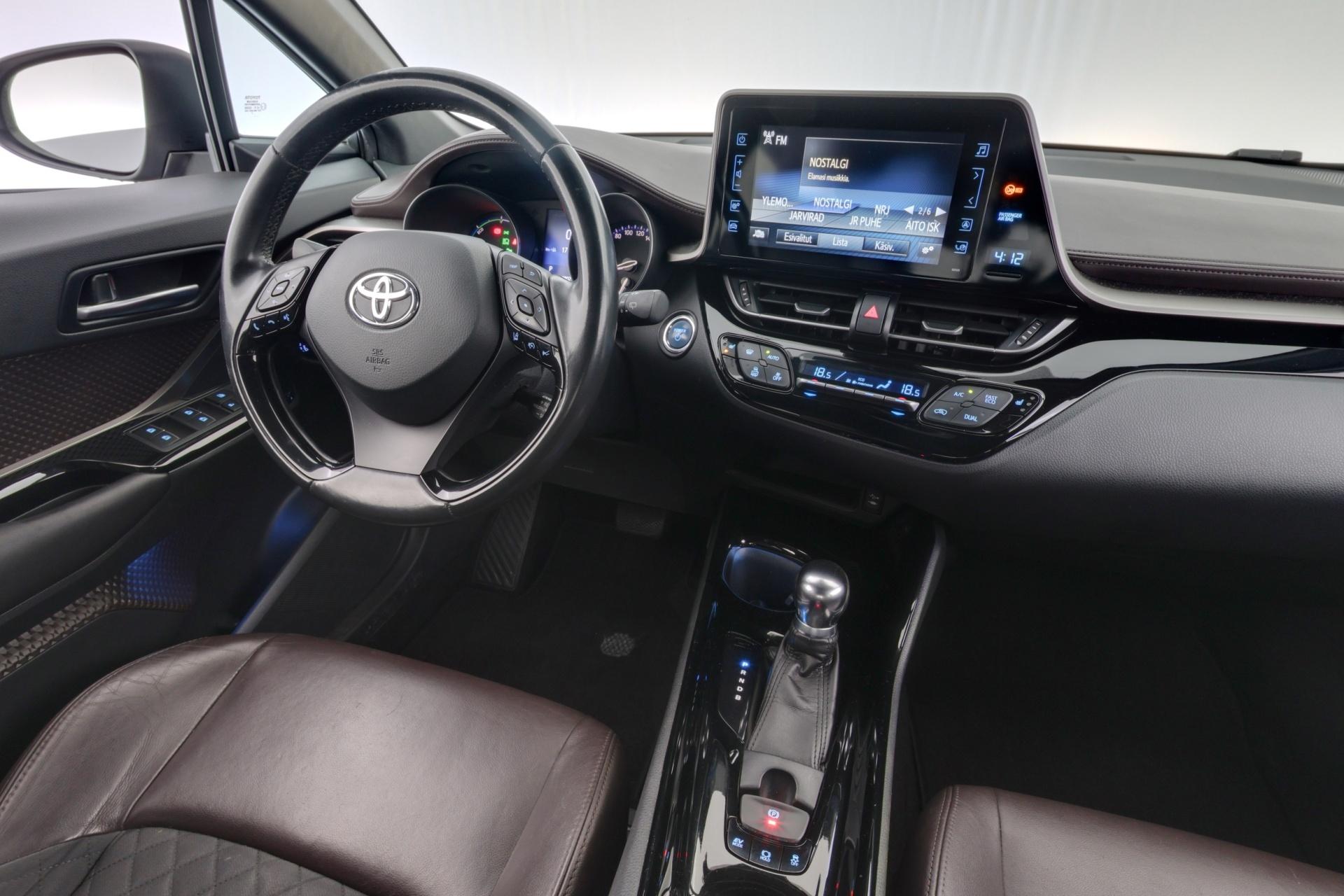 TOYOTA C-HR 2017