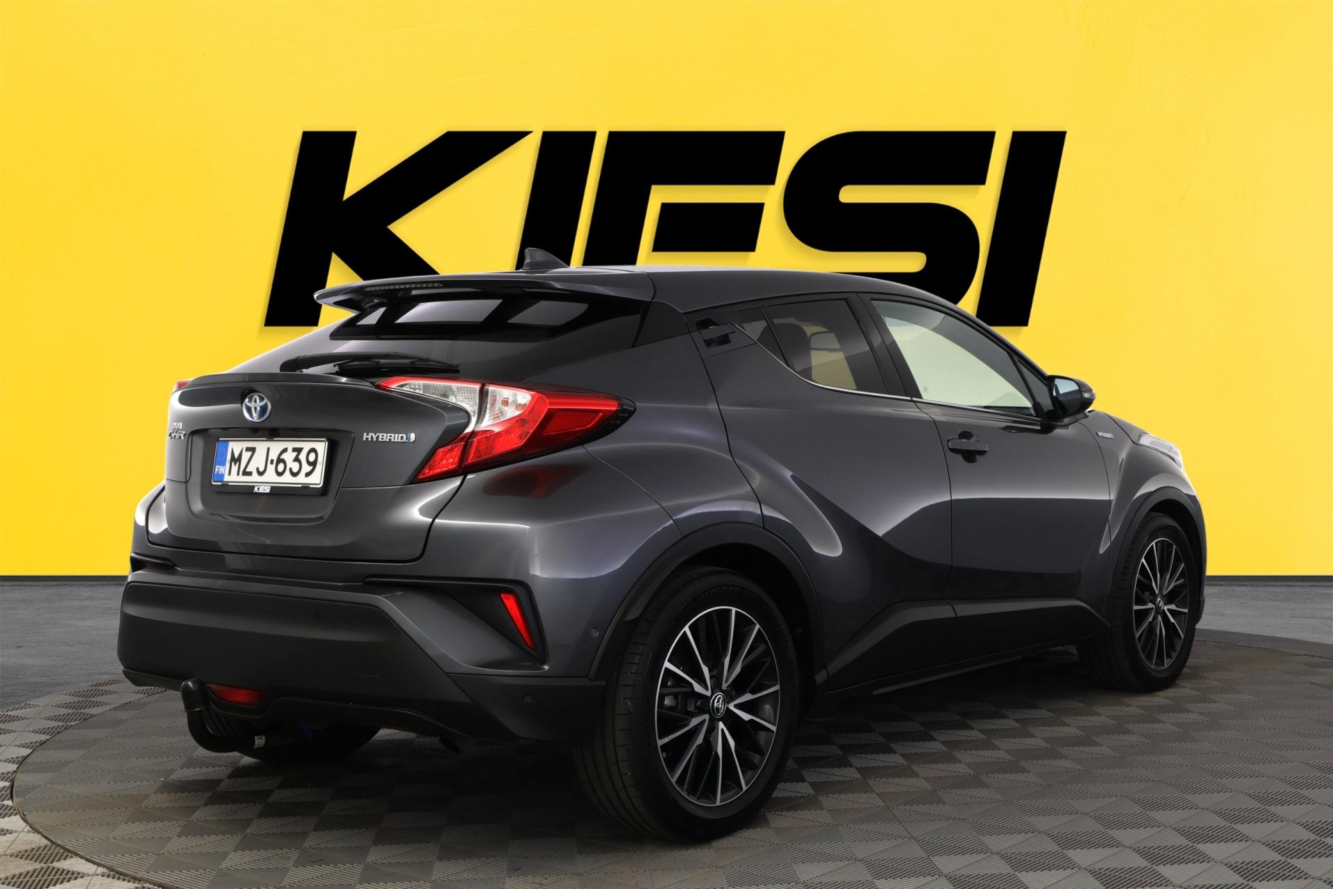 TOYOTA C-HR 2017