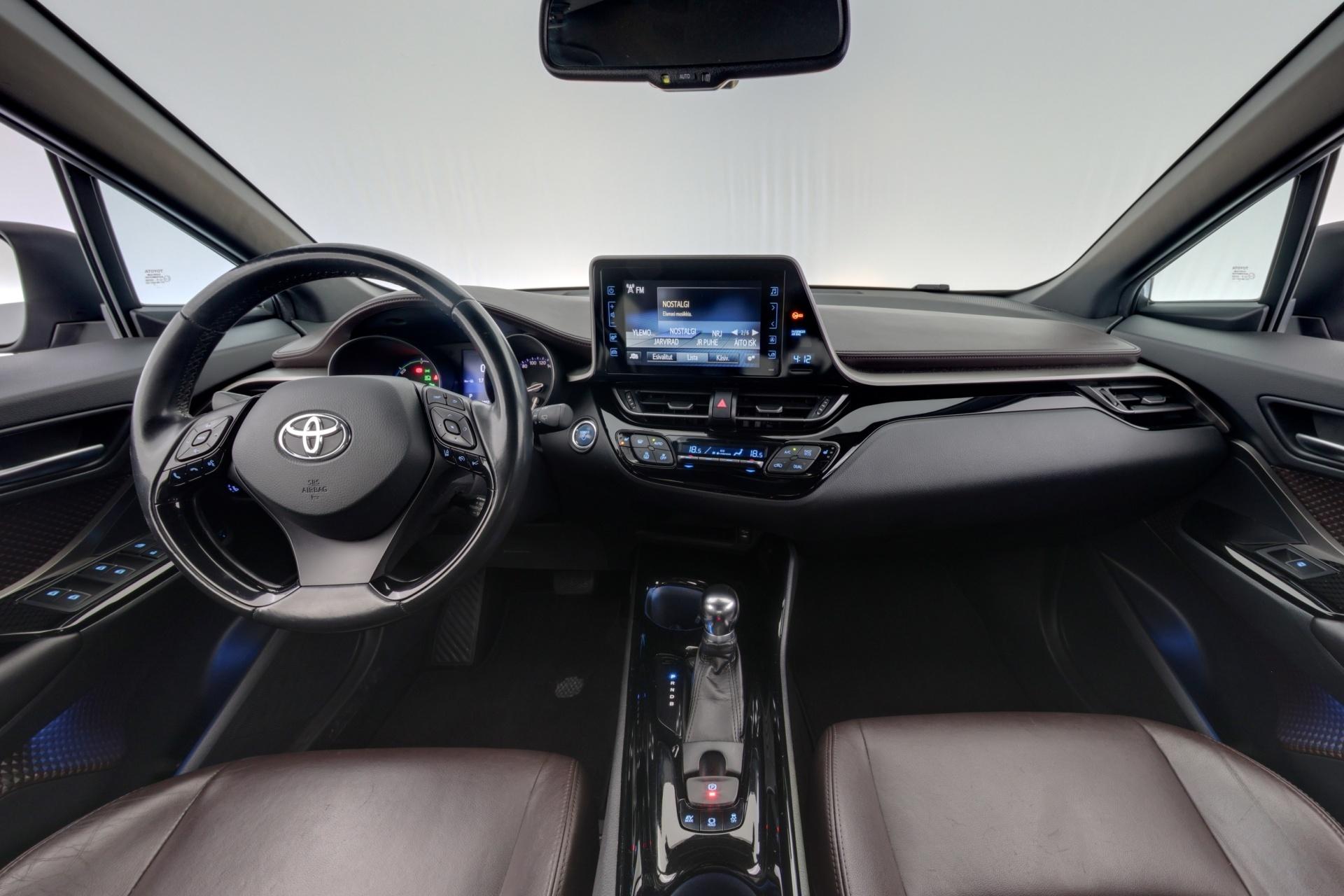 TOYOTA C-HR 2017