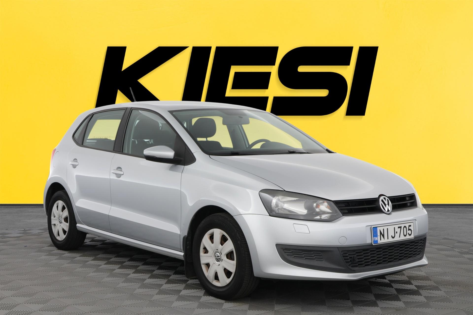 VOLKSWAGEN Polo 2012