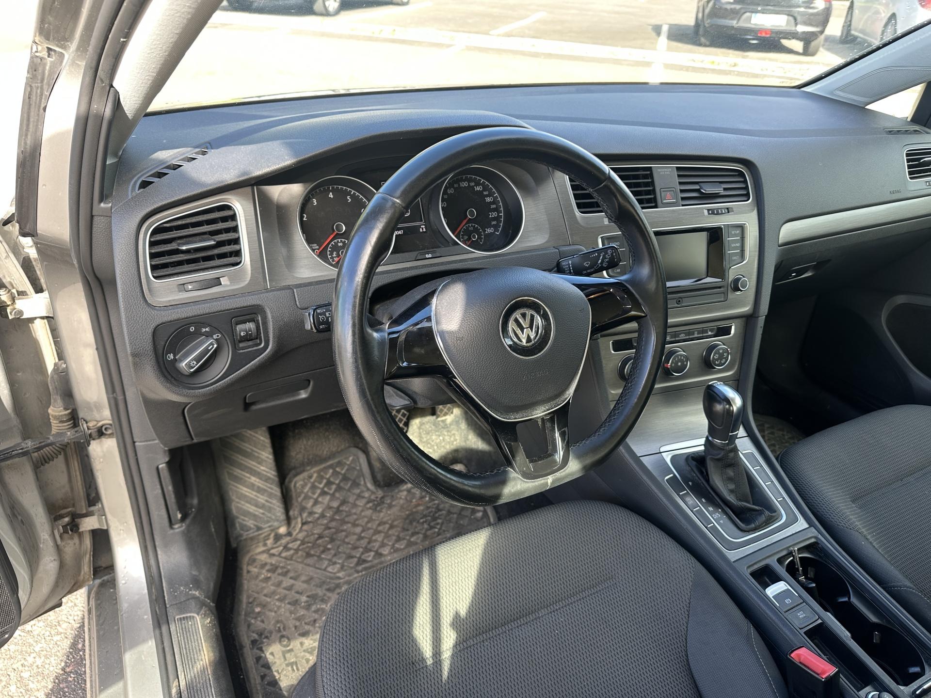 VOLKSWAGEN Golf 2013