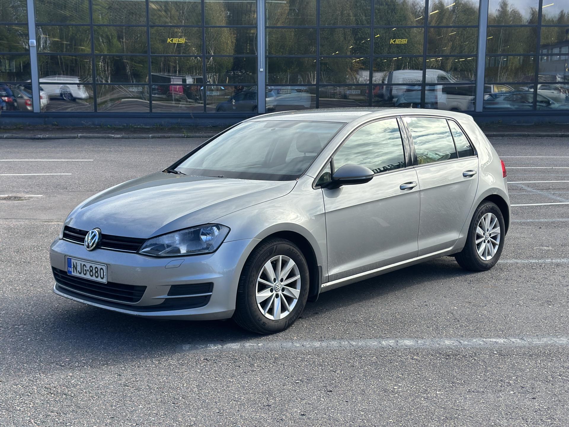 VOLKSWAGEN Golf 2013