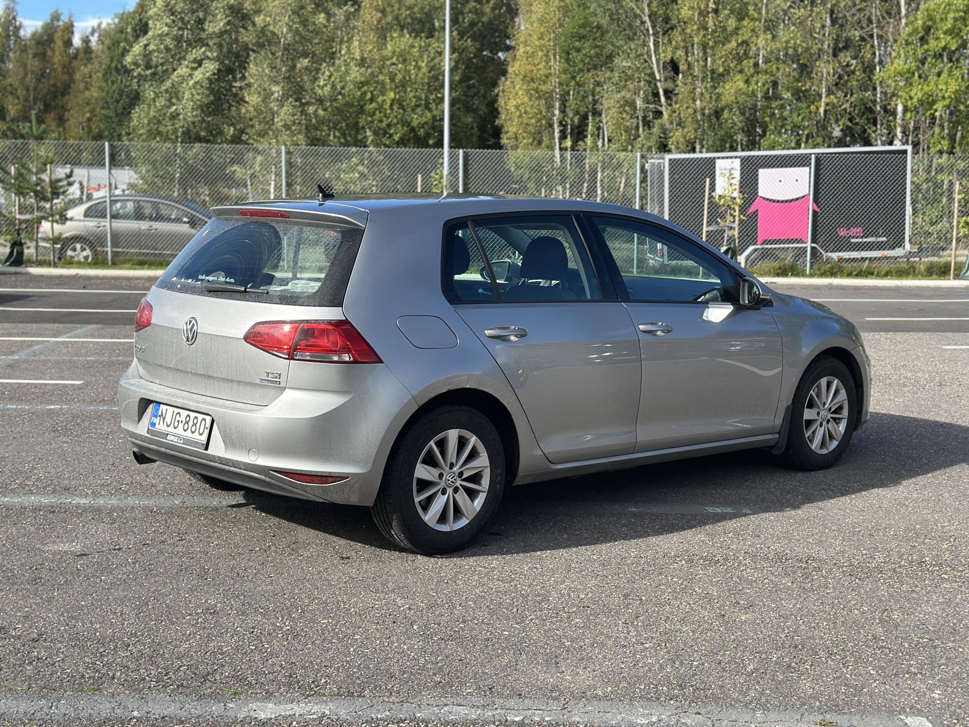 VOLKSWAGEN Golf 2013